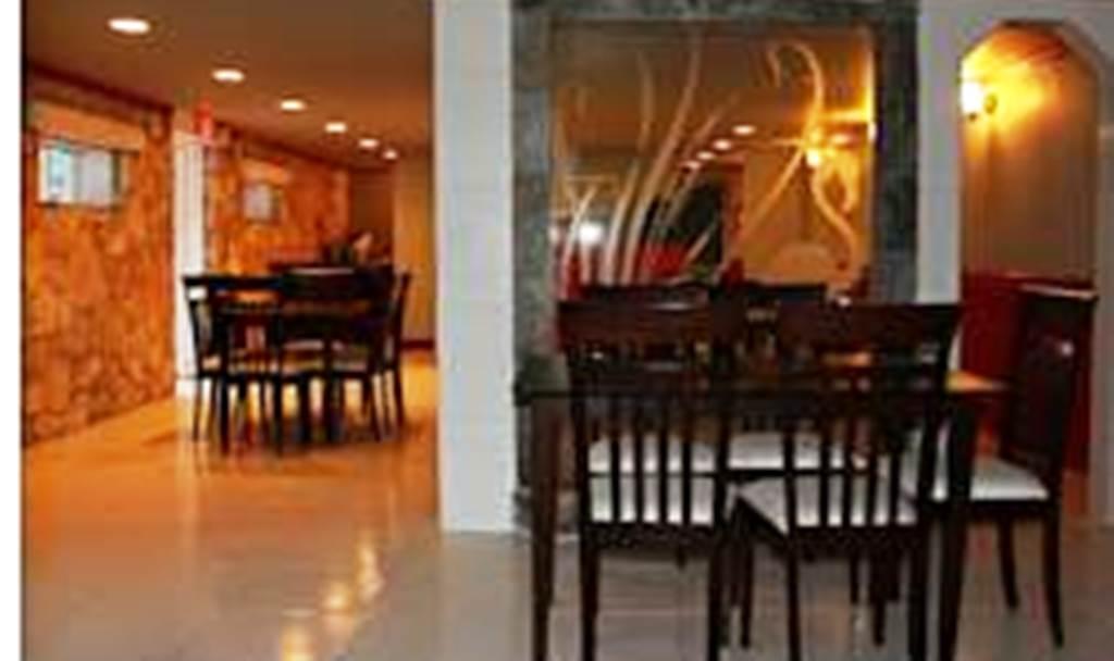 Restaurant Two Turtles Inn