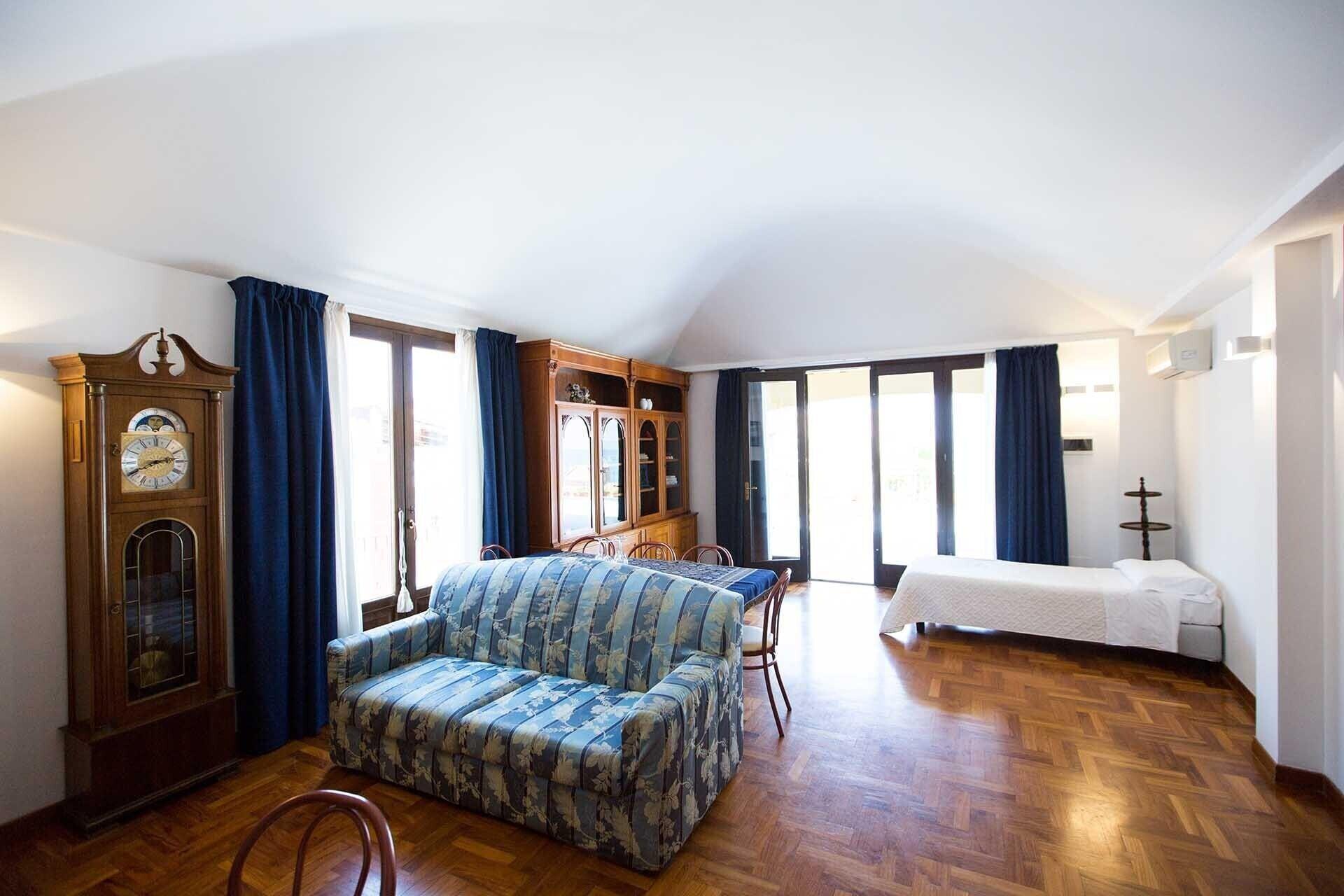 Comodidades del Alojamiento Hotel La Piazzetta