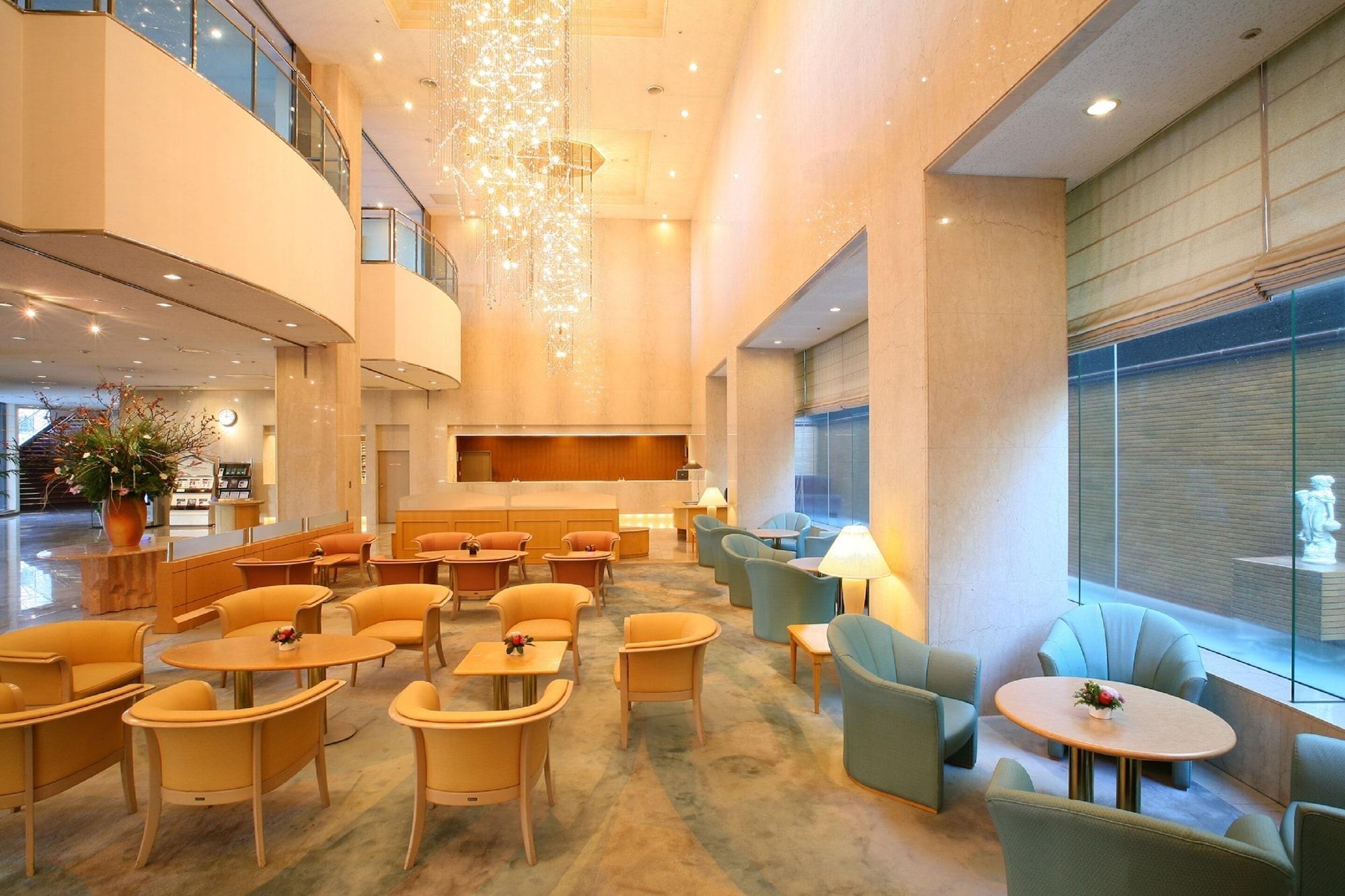Bar/Salón Hotel Green Tower Makuhari