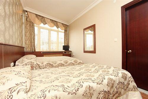 Varios Turvan Hotel