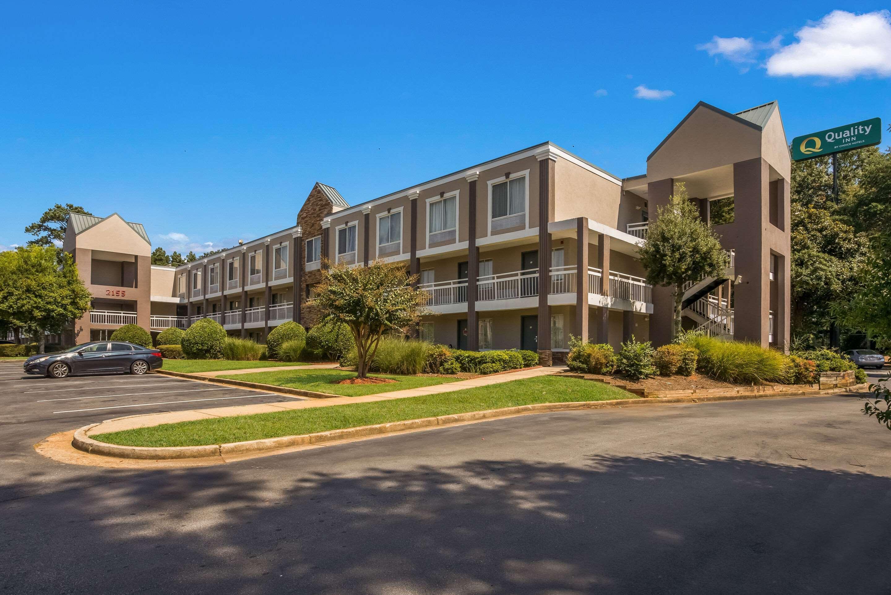 Varios Quality Inn Atlanta Northlake