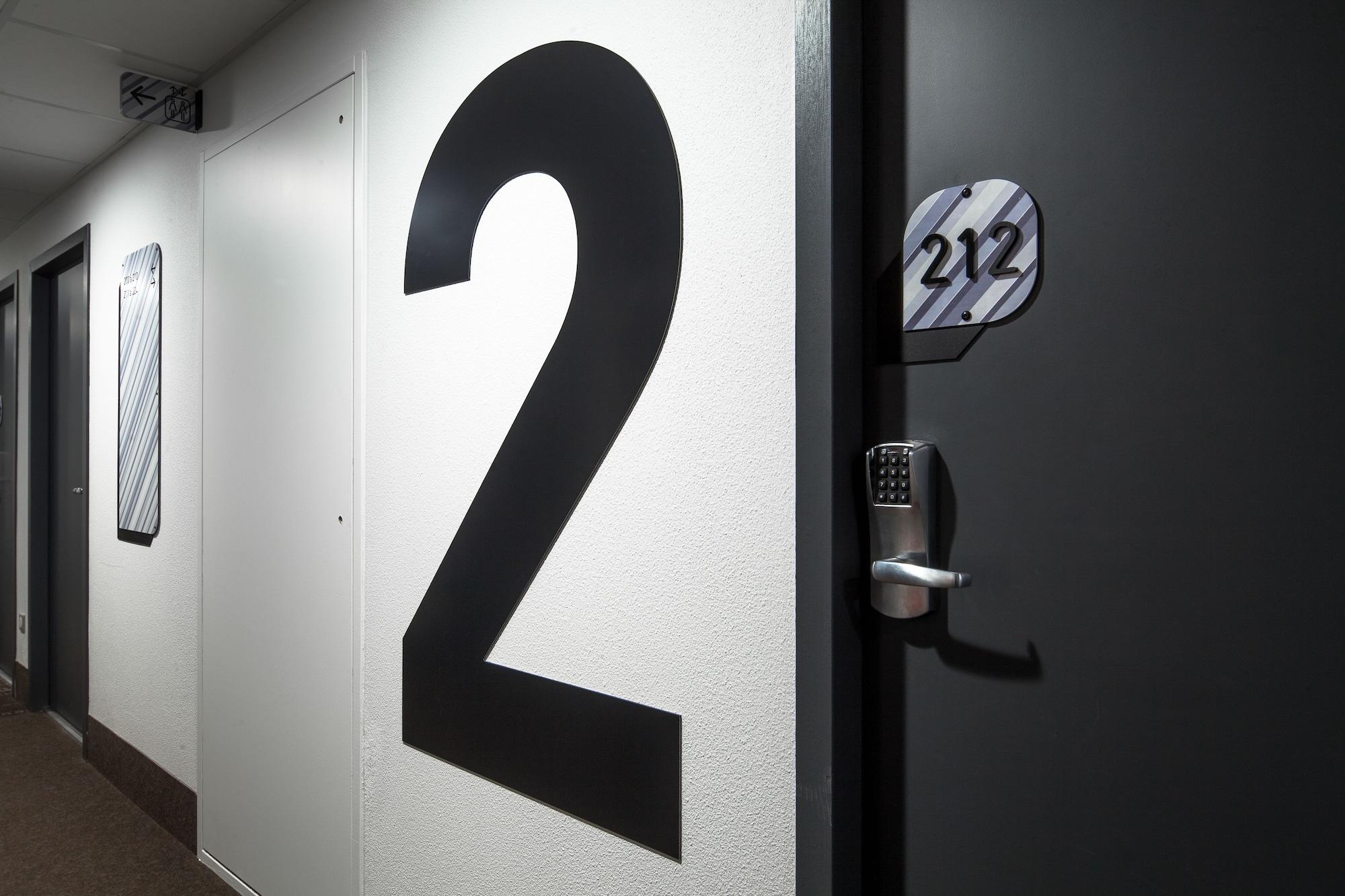Varios B&B HOTEL NANTERRE Rueil Malmaison