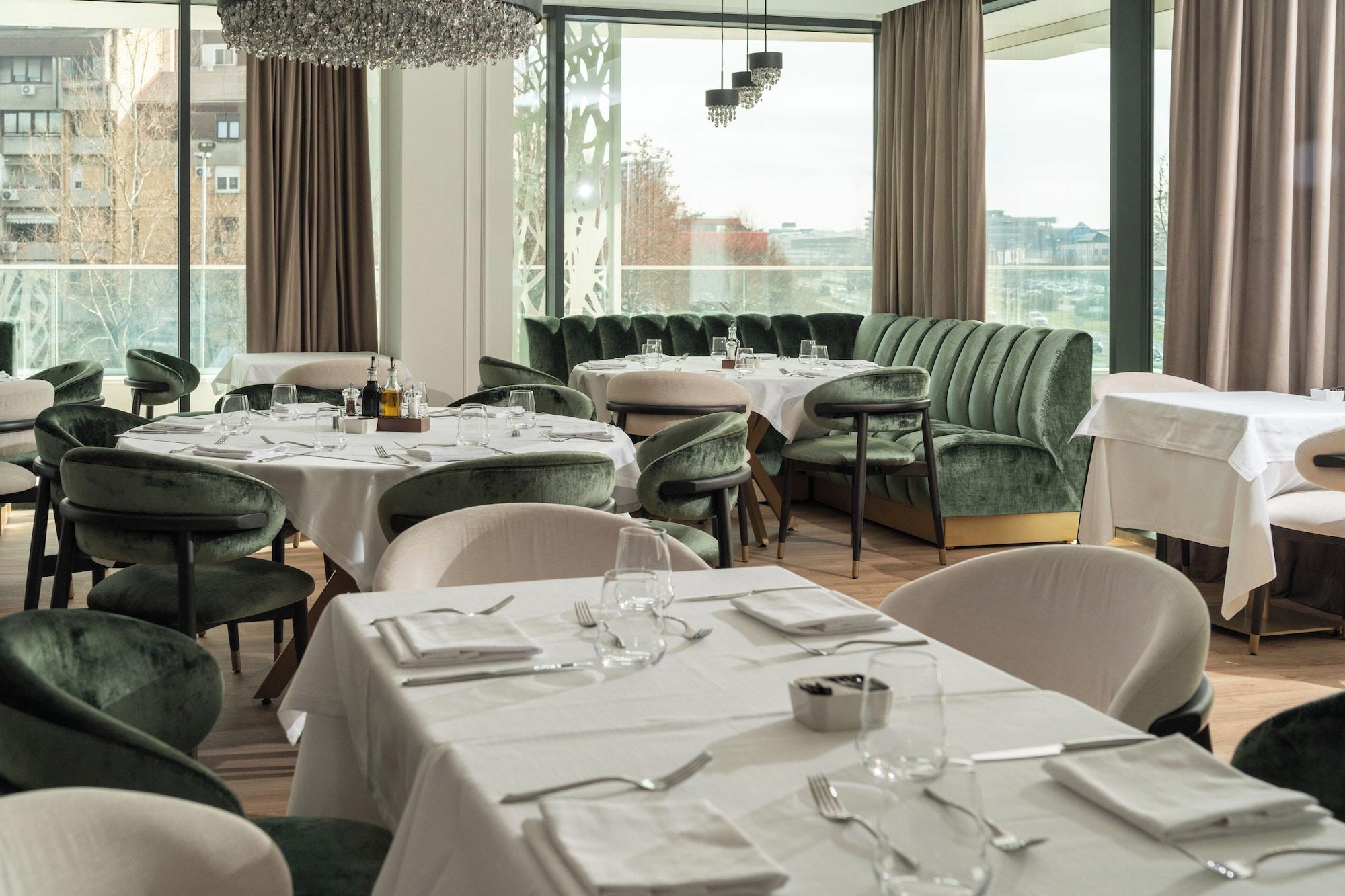 Restaurant New Belgrade Premium Hotel