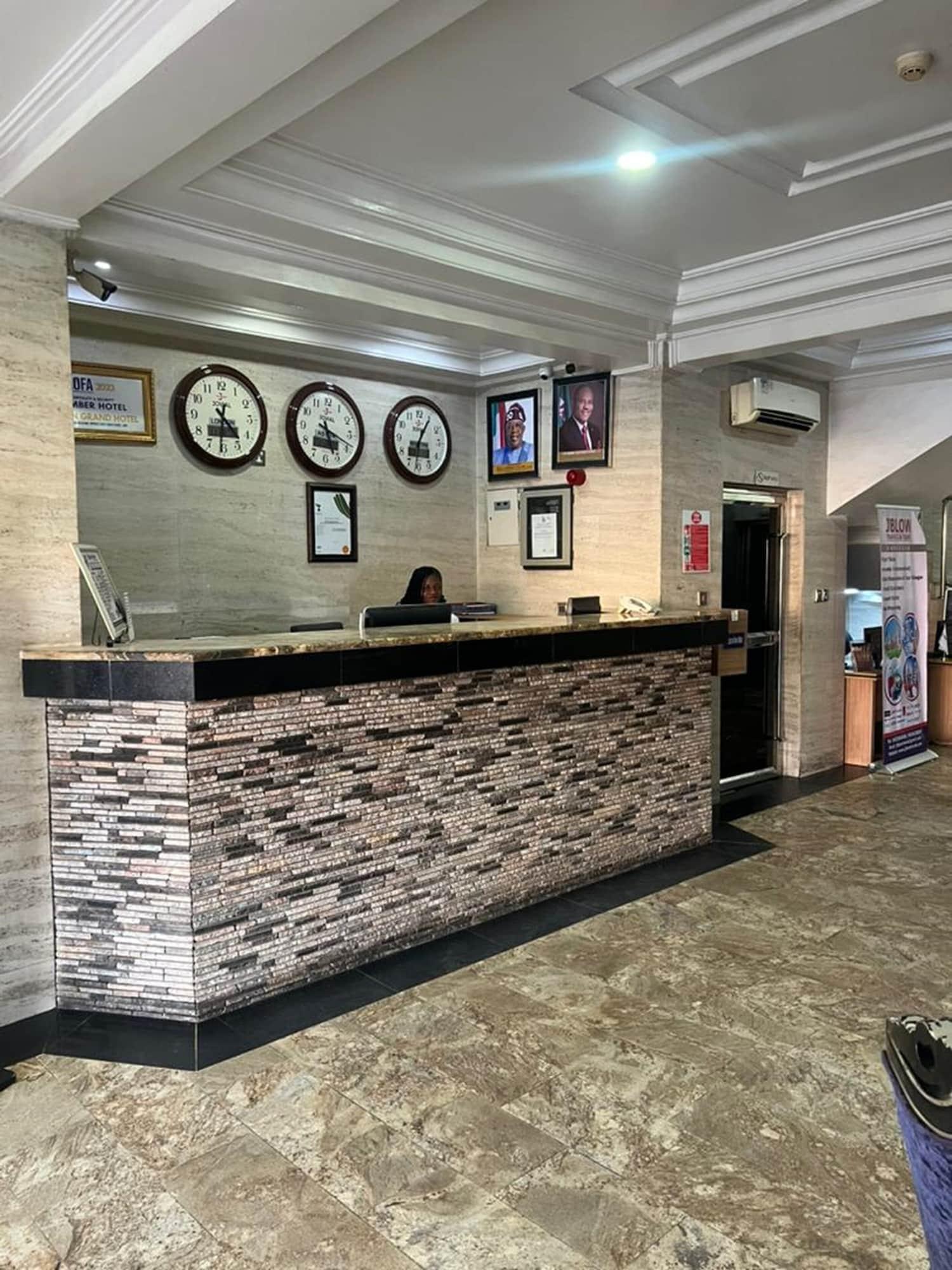 Vista Lobby Nippon Grand Hotel and Apartment