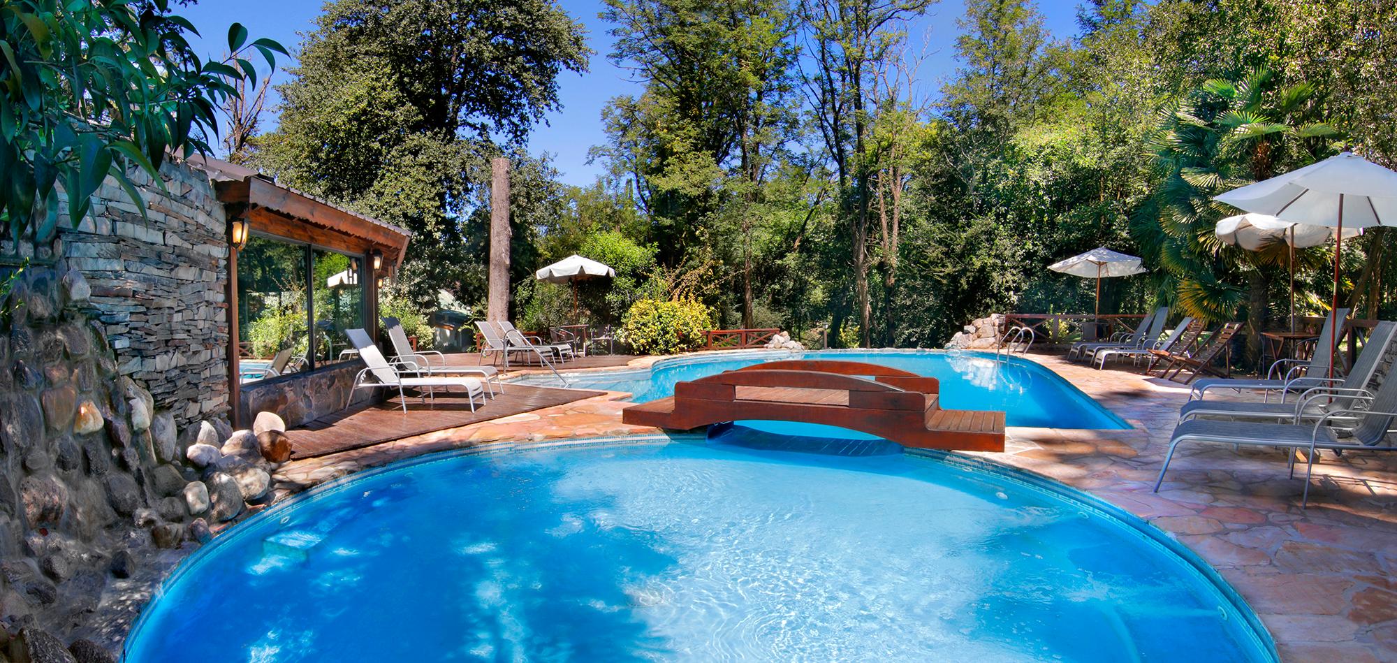 Vista Piscina Posada del Sauce