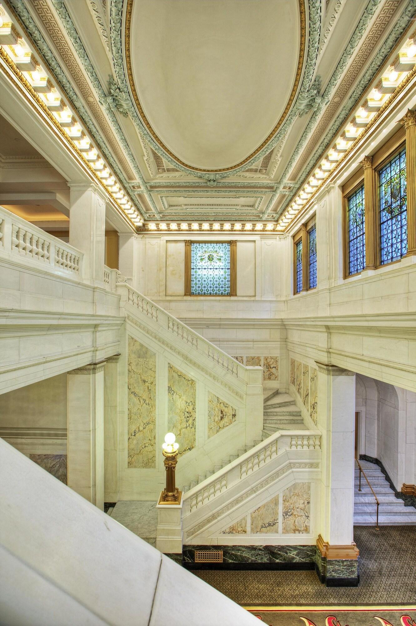 Varios Kimpton Hotel Monaco Baltimore Inner Harbor by IHG