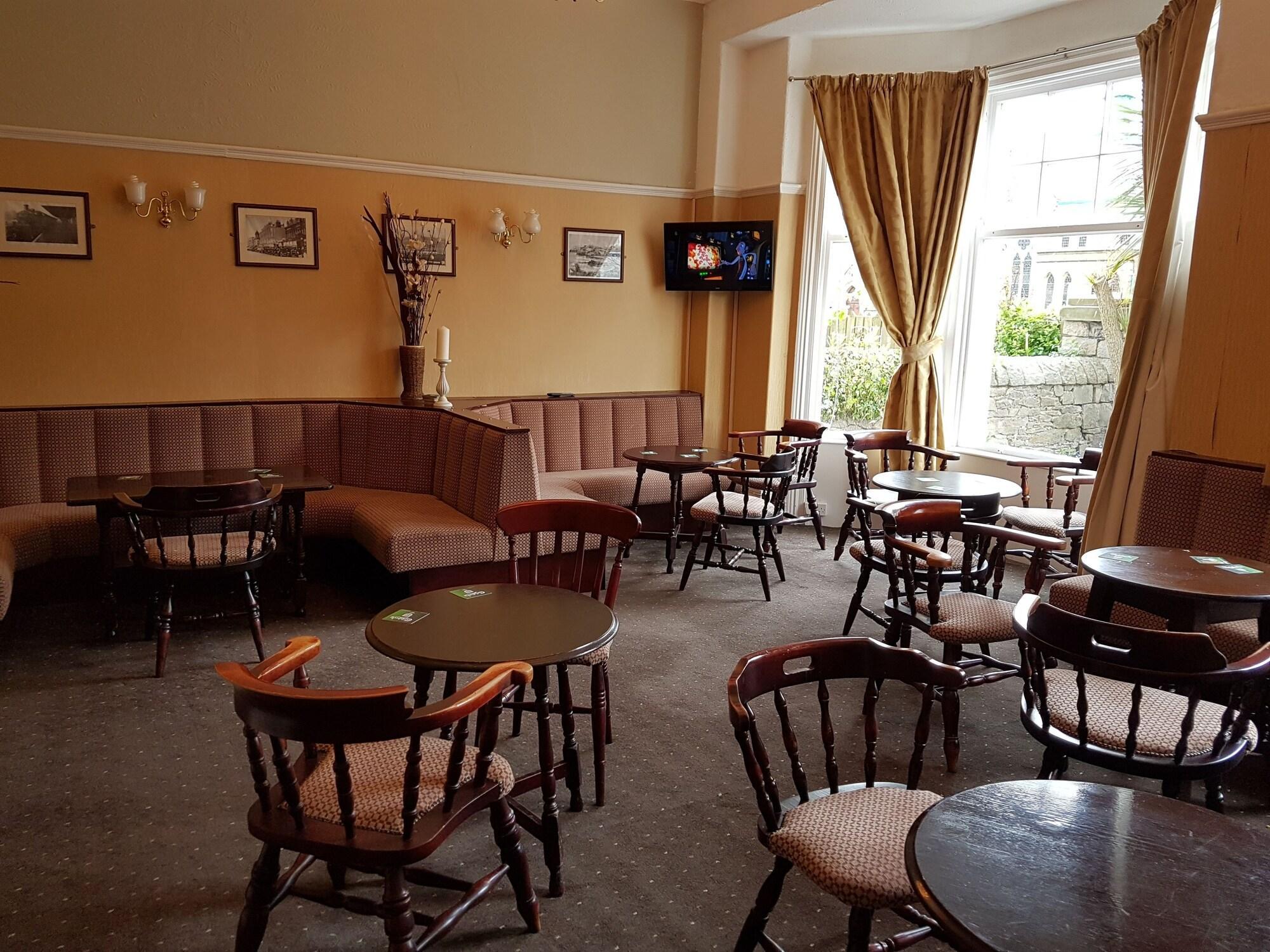 Bar/Salón Grand Ash Hotel