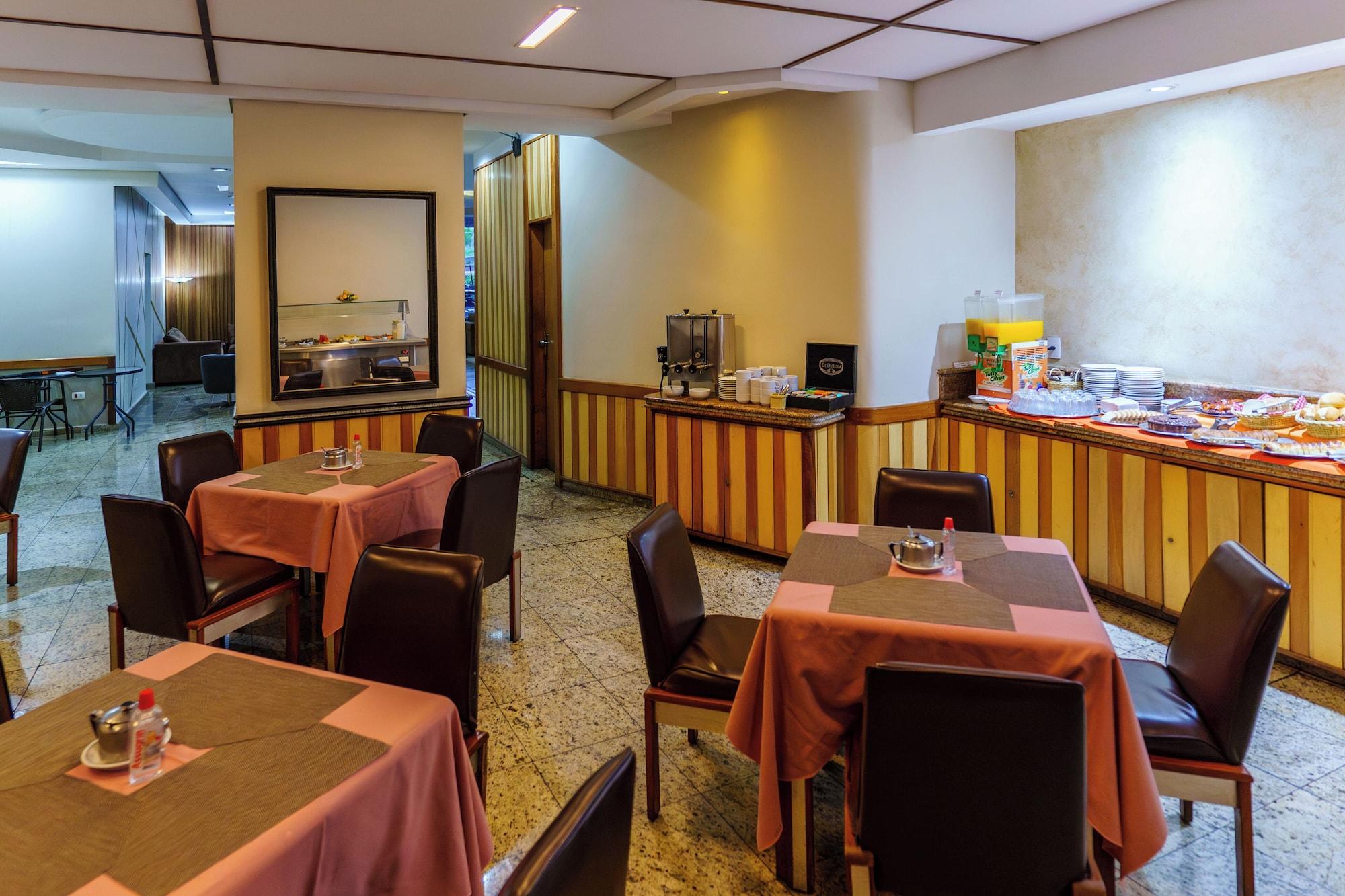 Restaurante Carillon Plaza Hotel