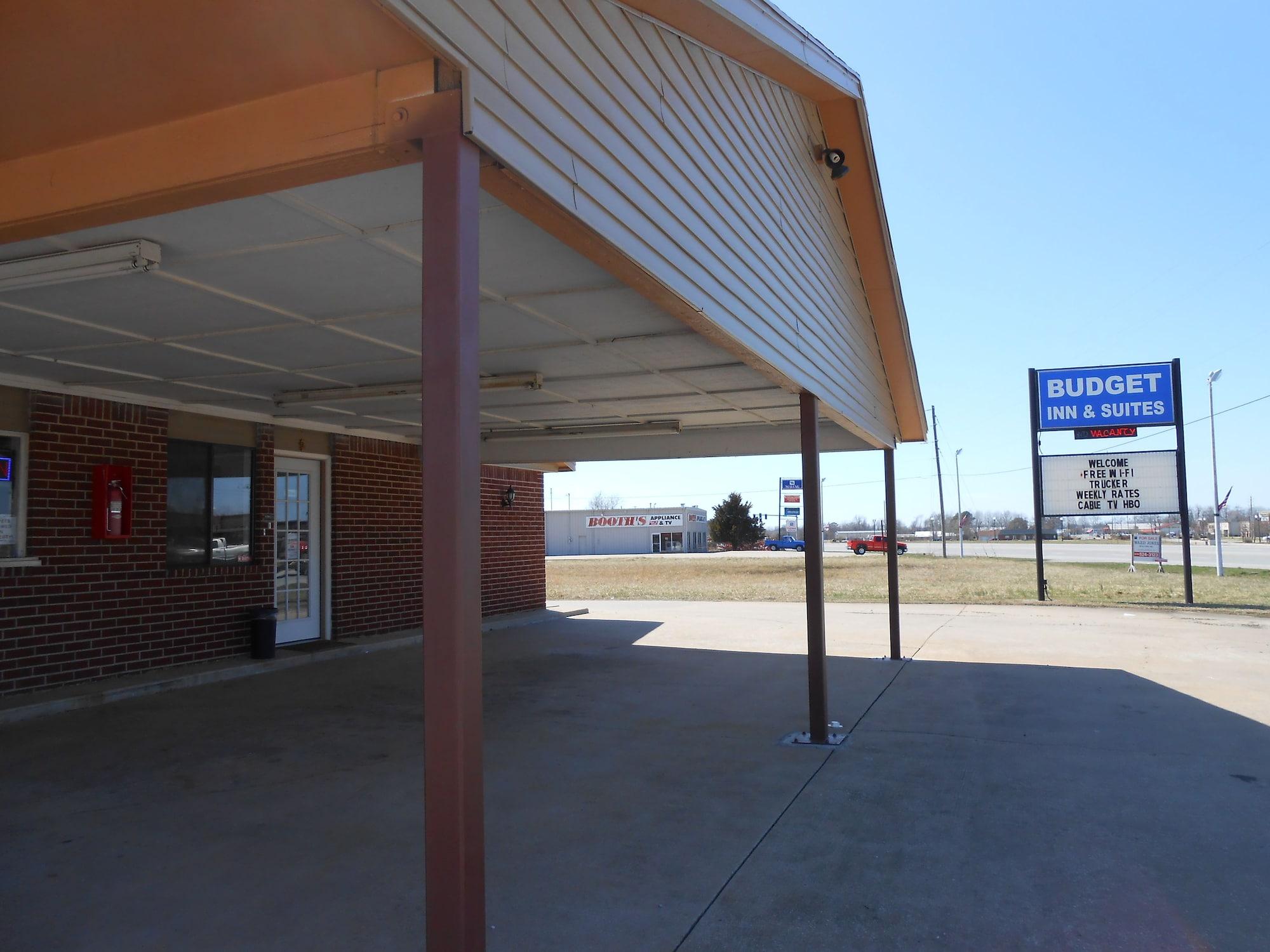 Vista Exterior Budget Inn Siloam Springs