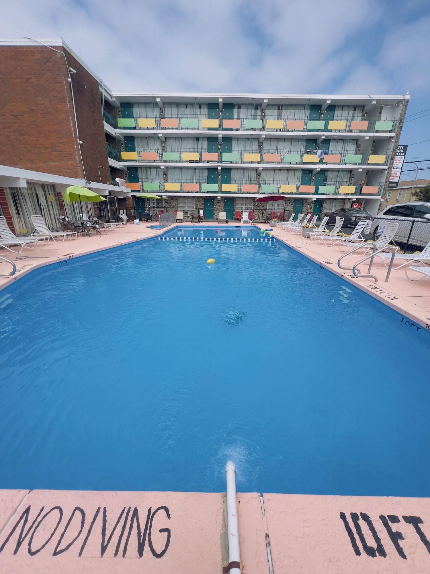 Varios Skyview Manor Motel