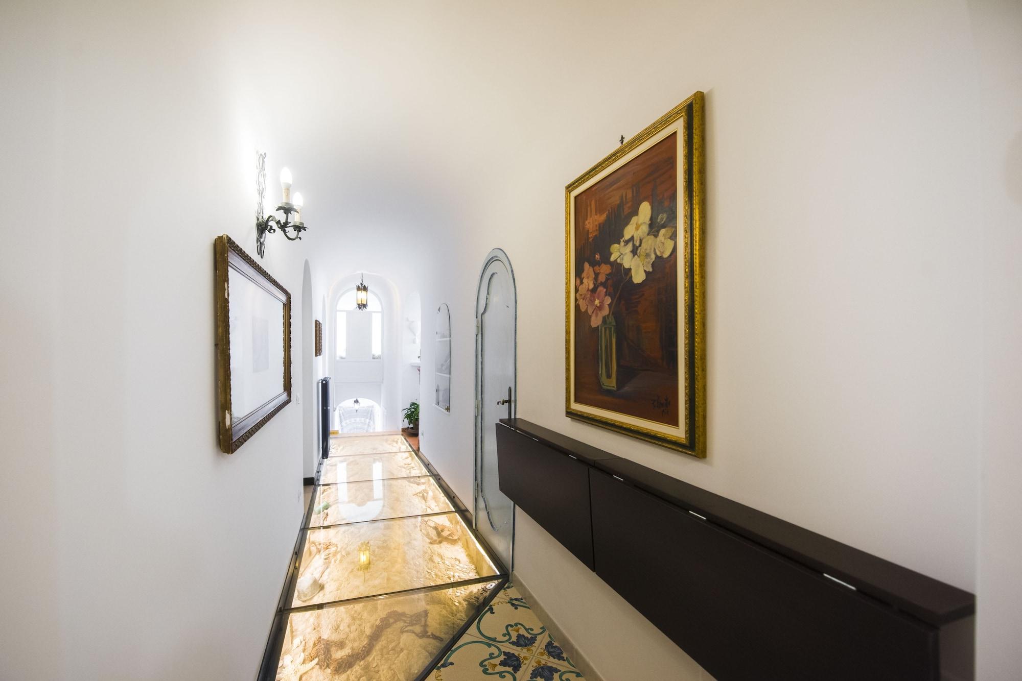 Varios Dimora del Podestà