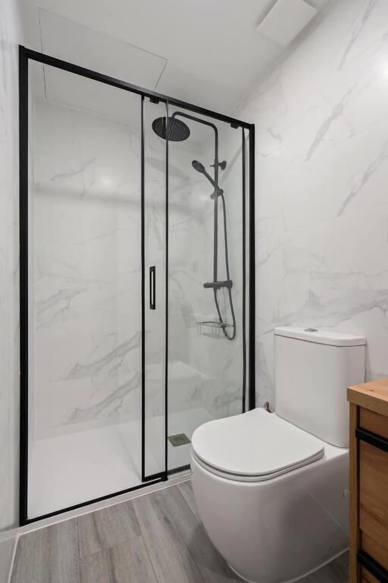 Equipamiento de Habitación Dobo Pinto Castillo