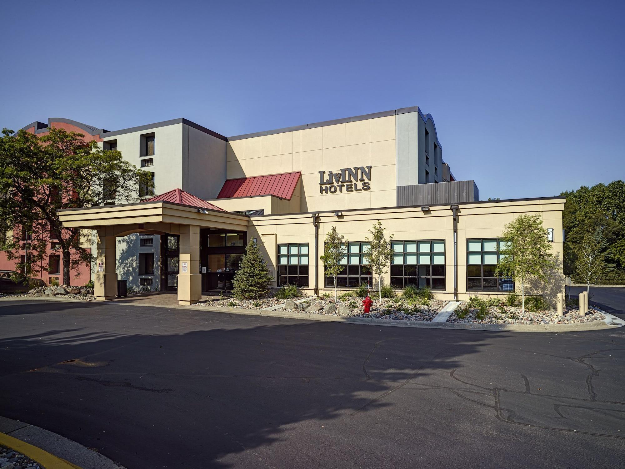 Vista Exterior LivINN Hotel Minneapolis South / Burnsville