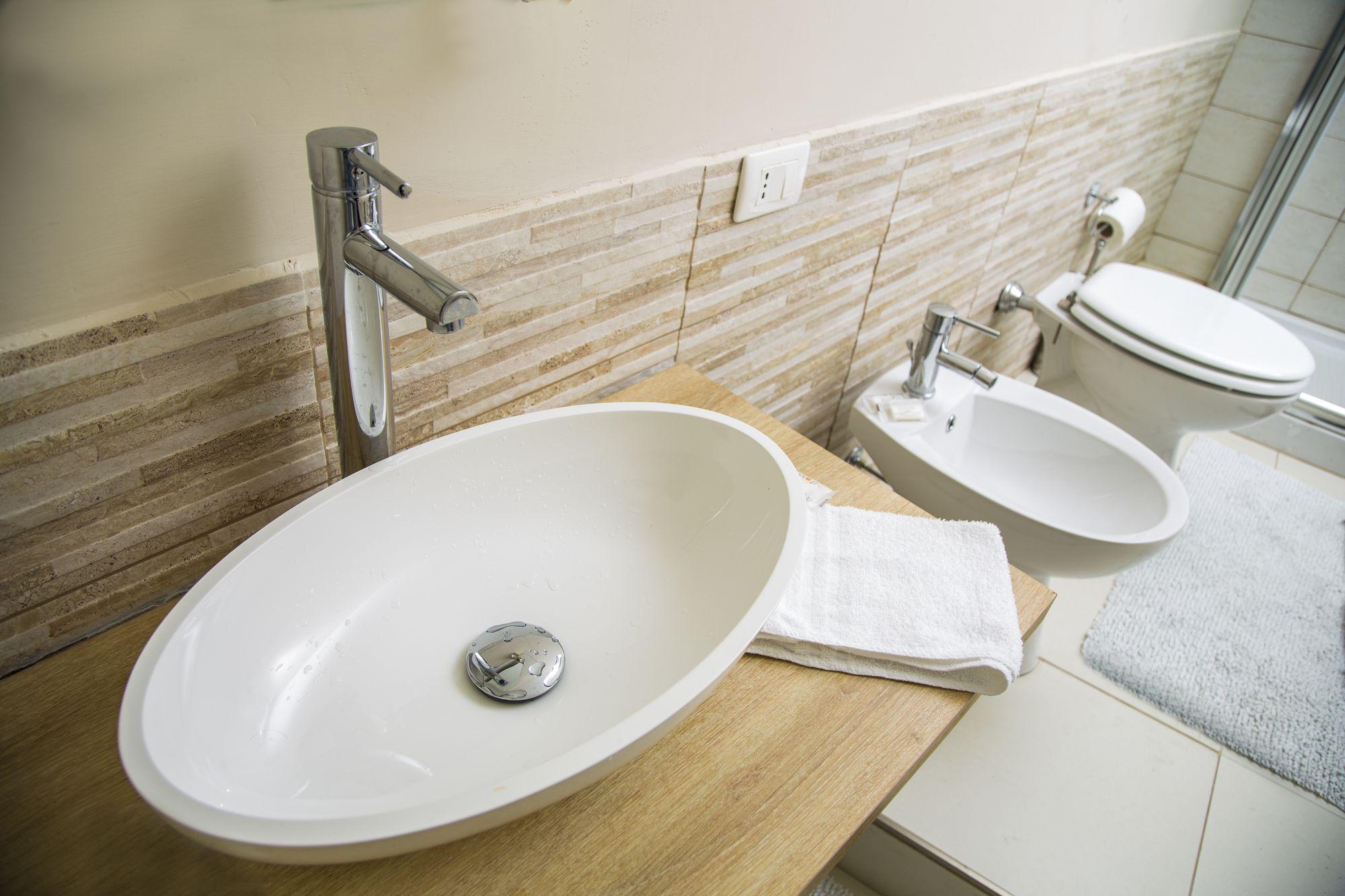 Equipamiento de Habitación Del Viale