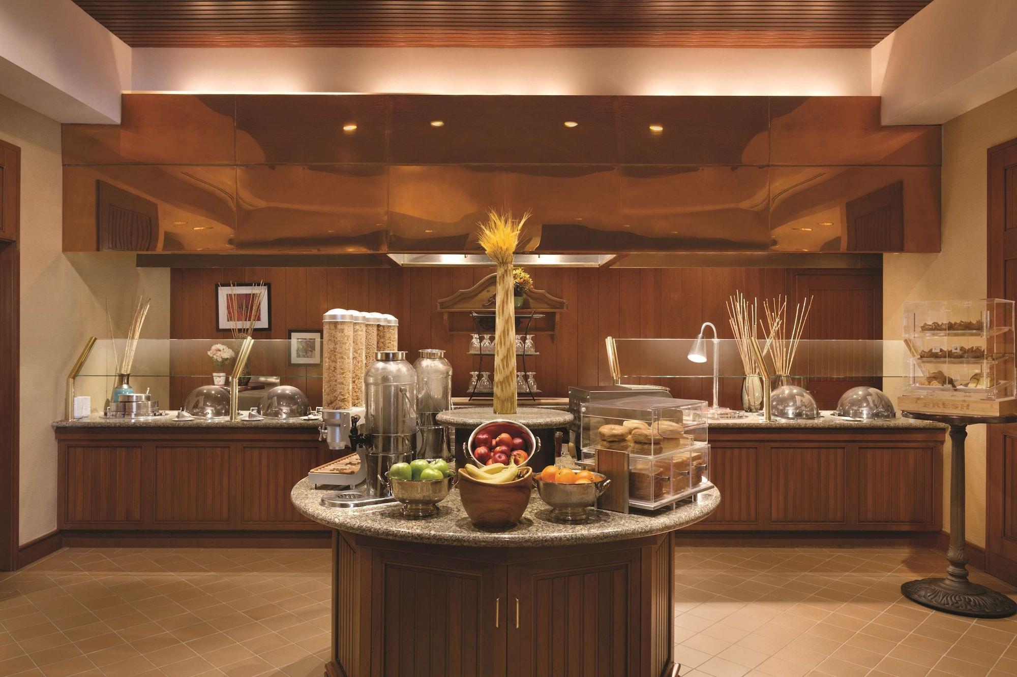 Restaurant Hilton Boston Logan Airport