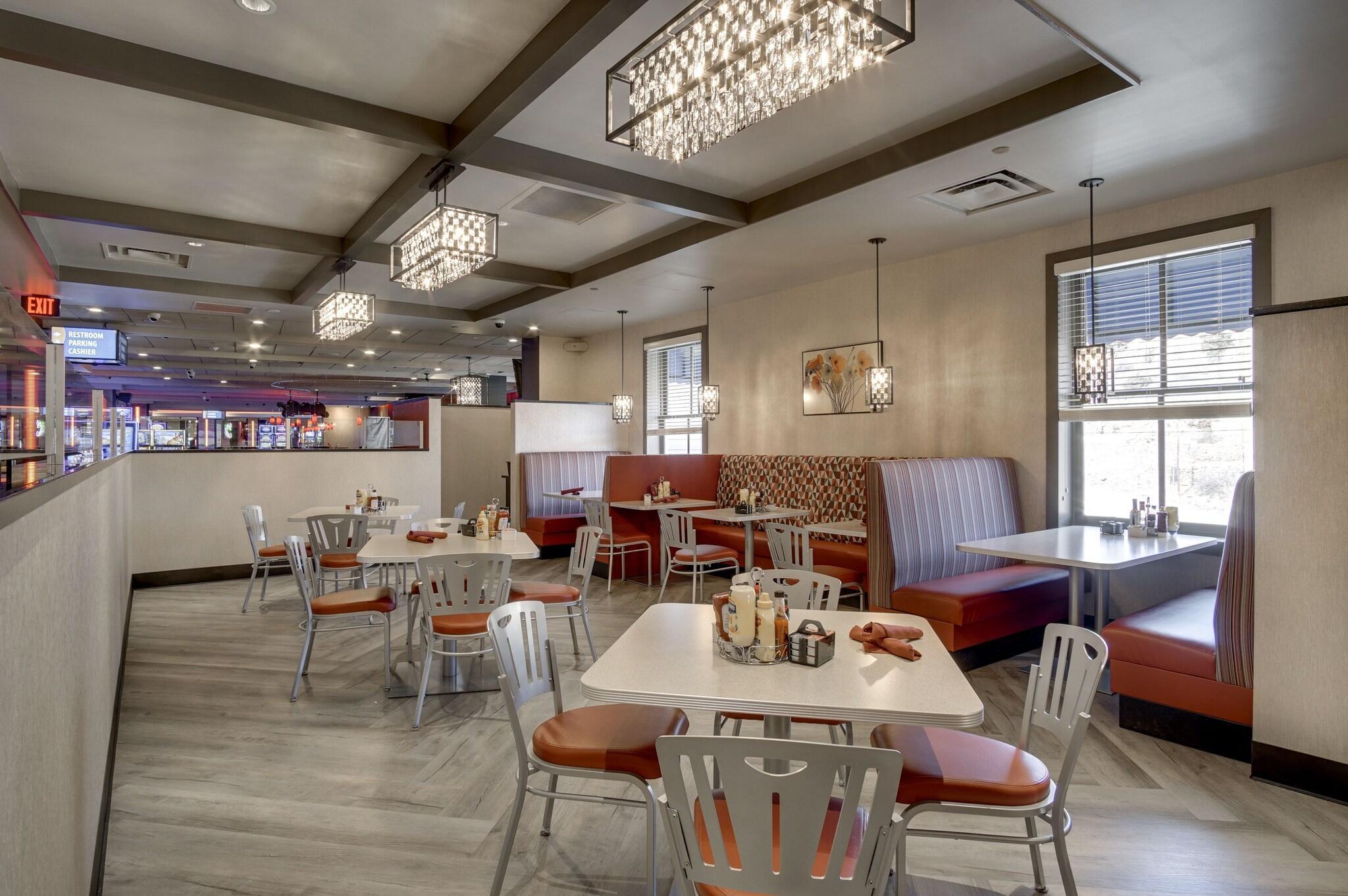 Restaurant Grand Z Casino Hotel by Red Lion Hotels