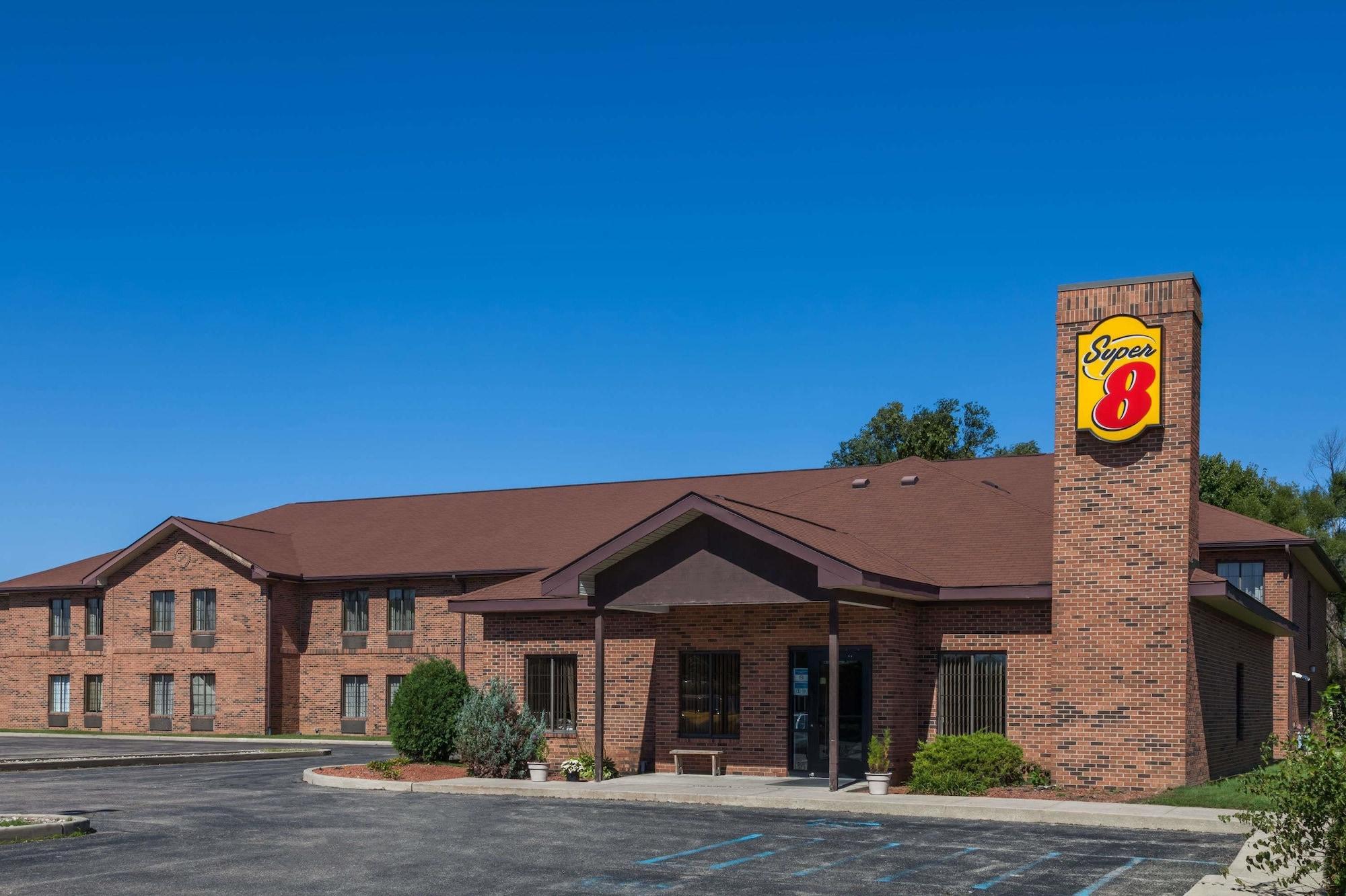 Varios Super 8 by Wyndham Rochester