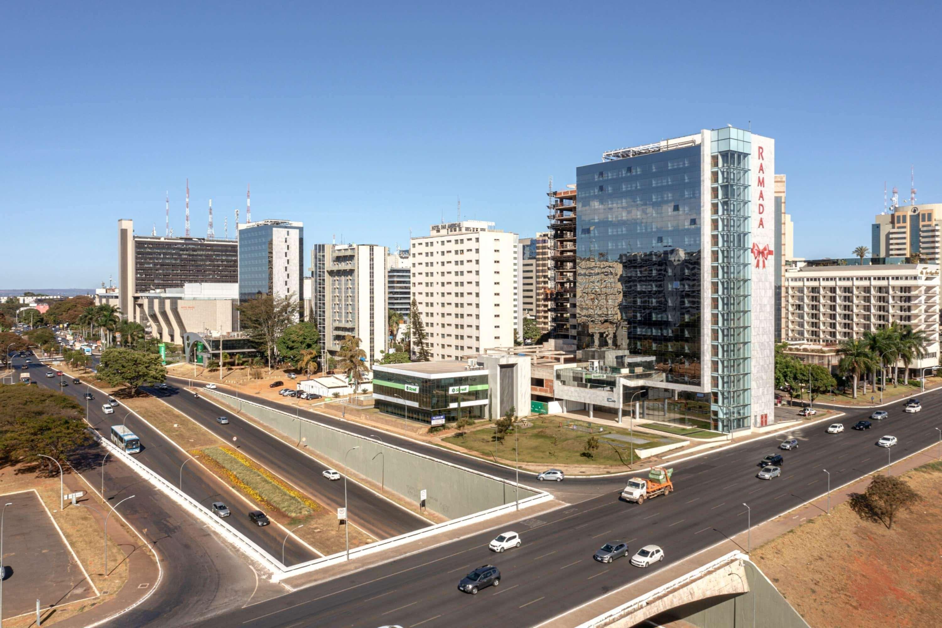 Vista Exterior Ramada By Wyndham Brasilia Alvorada