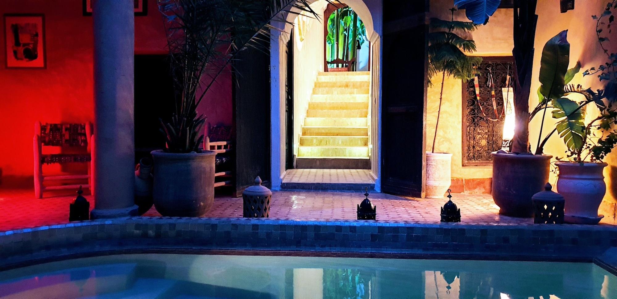 Varios Riad Mehdia