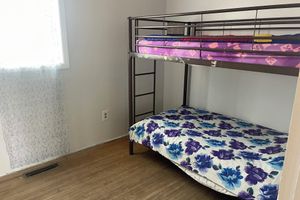 Alojamiento - Ranch house between Zurich and Harlem hunting, hiking, & quiet.  Family friendly