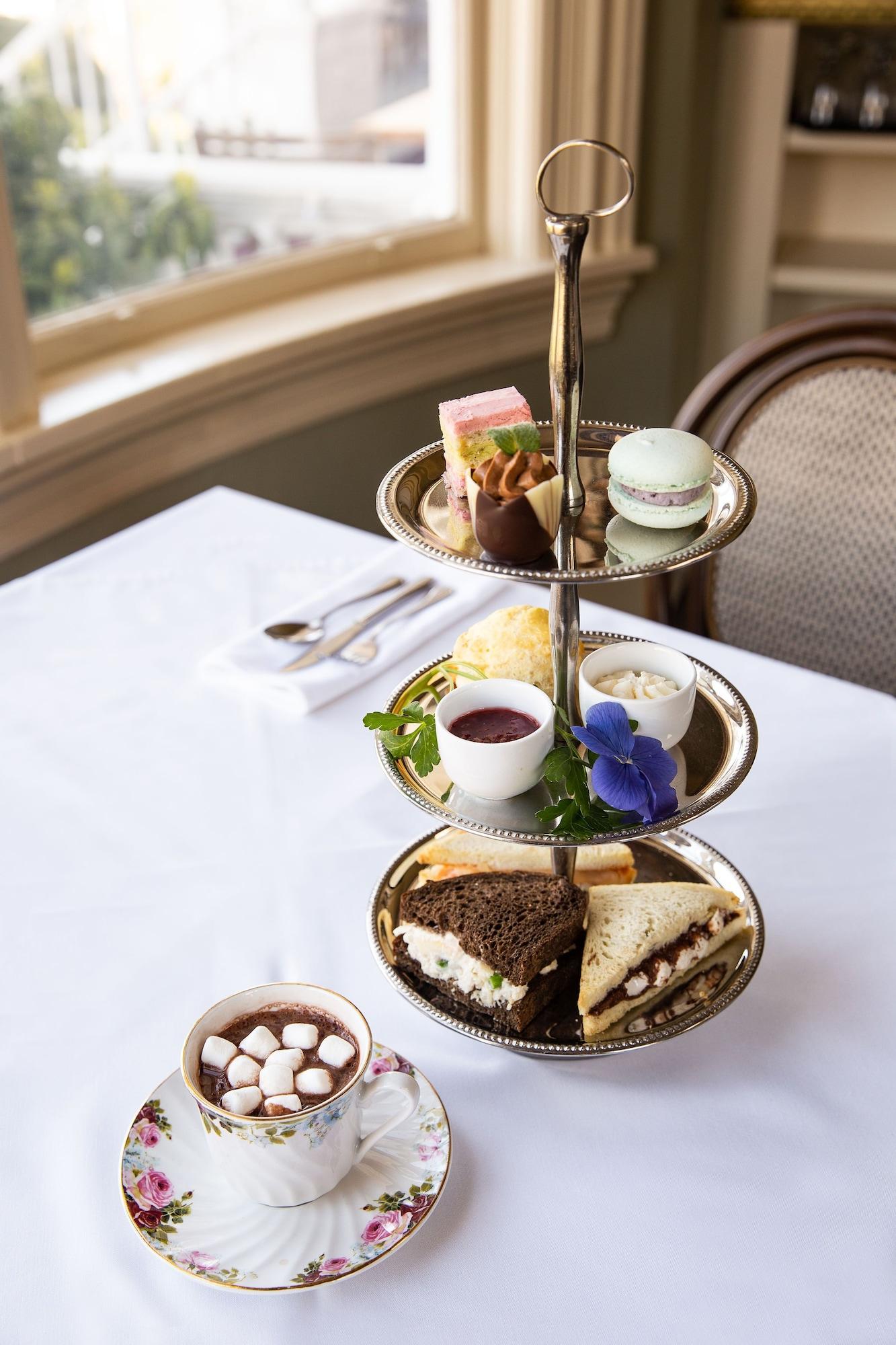 Restaurant Huntingdon Hotel and Suites