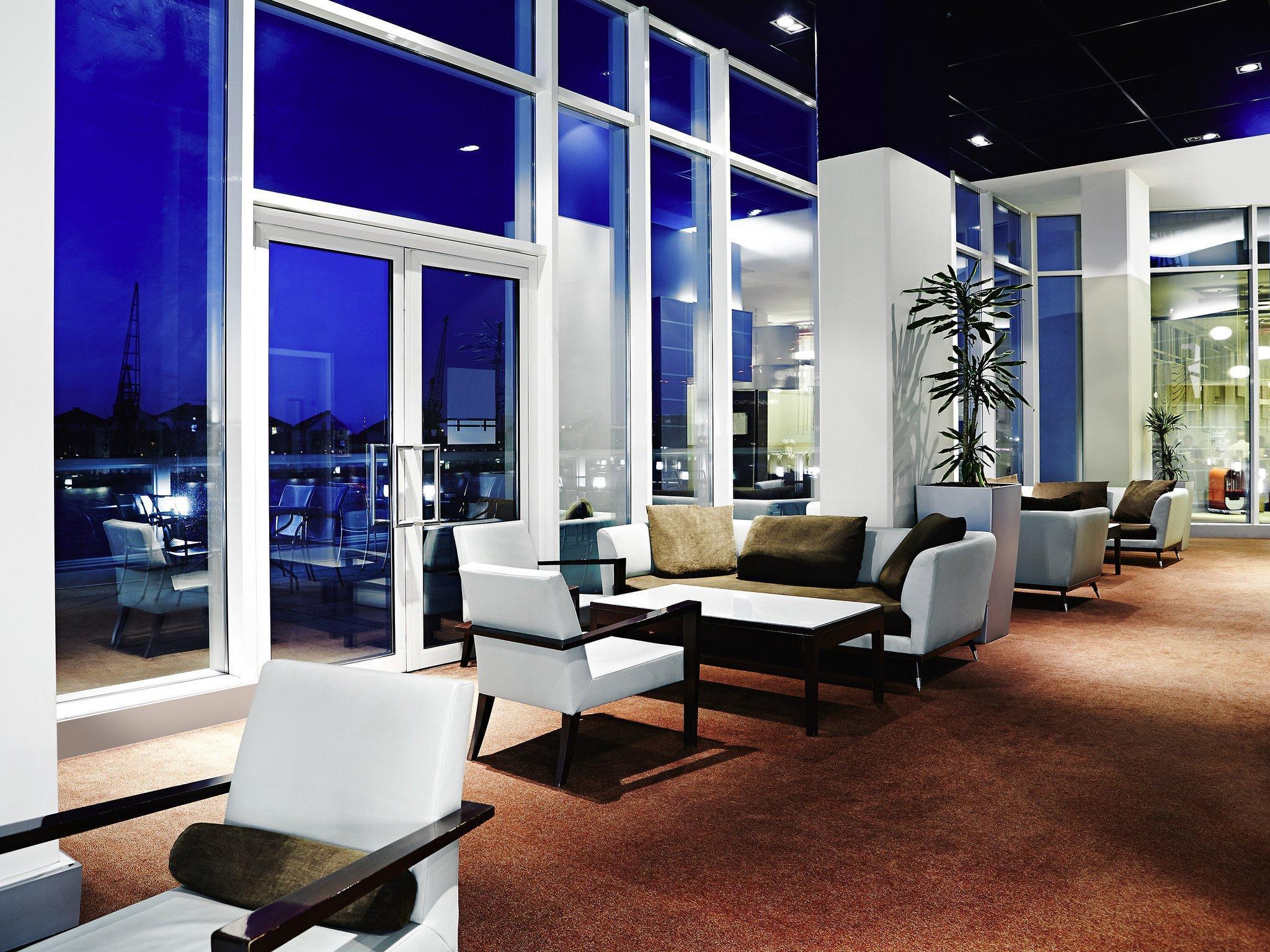 Vista Lobby Novotel London ExCeL