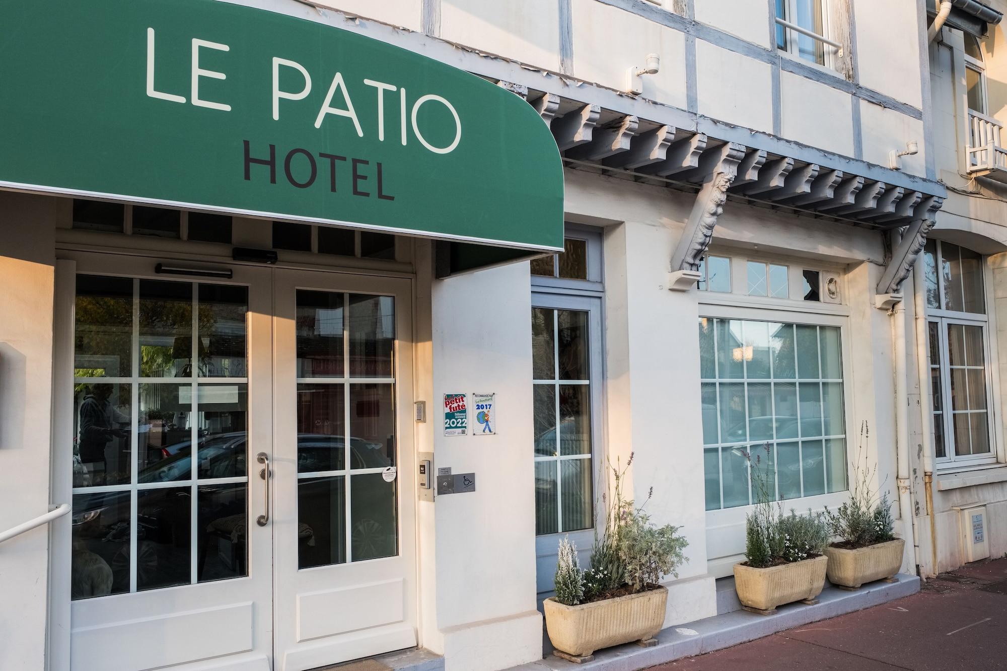 Varios Hôtel Le Patio