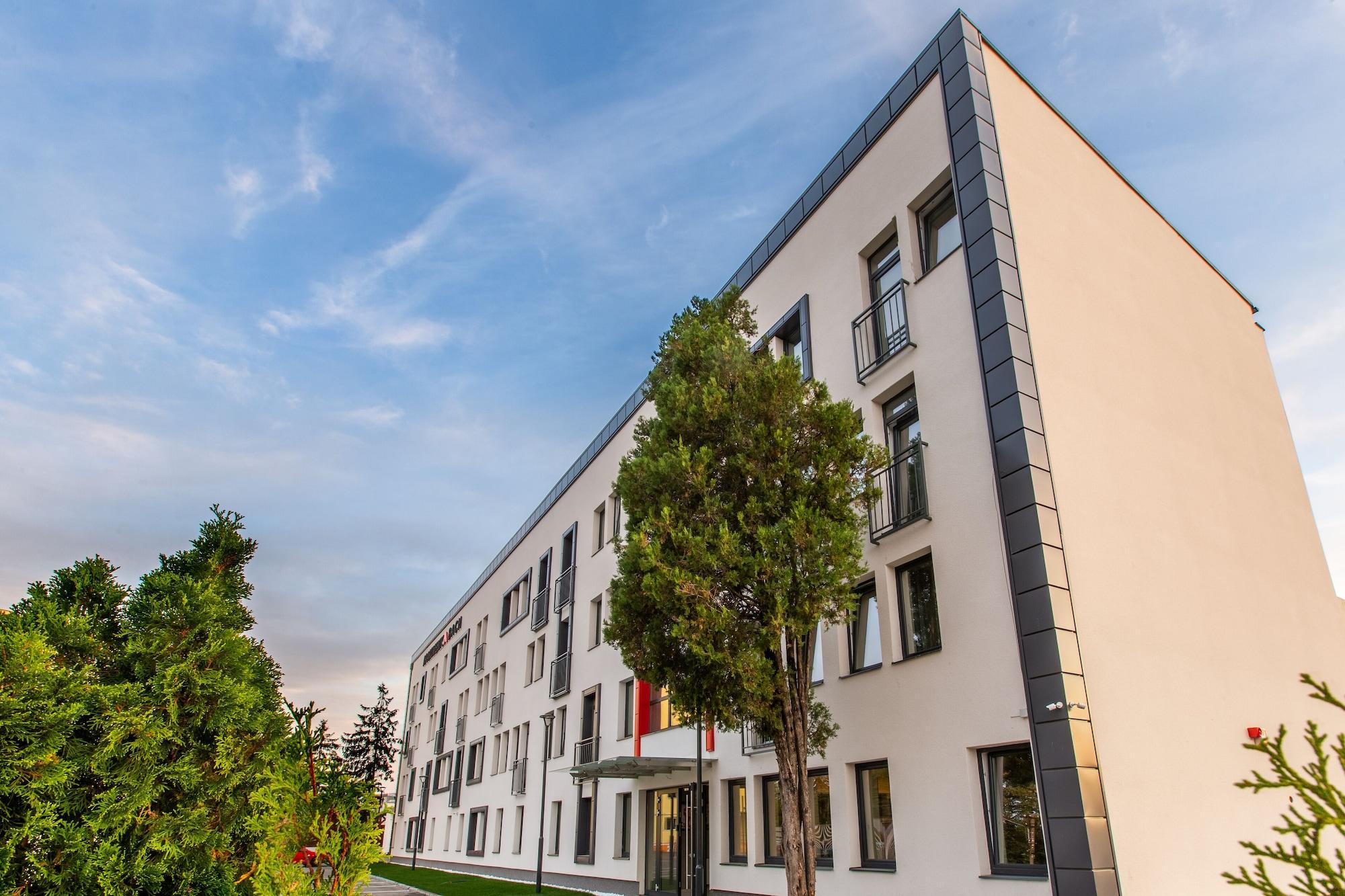 Vista Exterior Bach Apartments