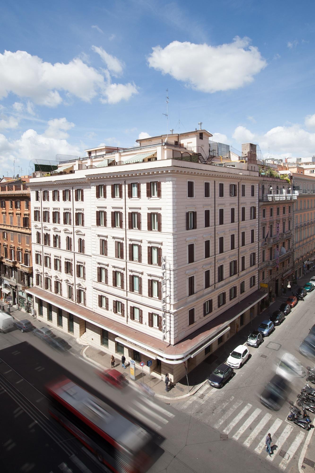 Vista Exterior Hotel Genova