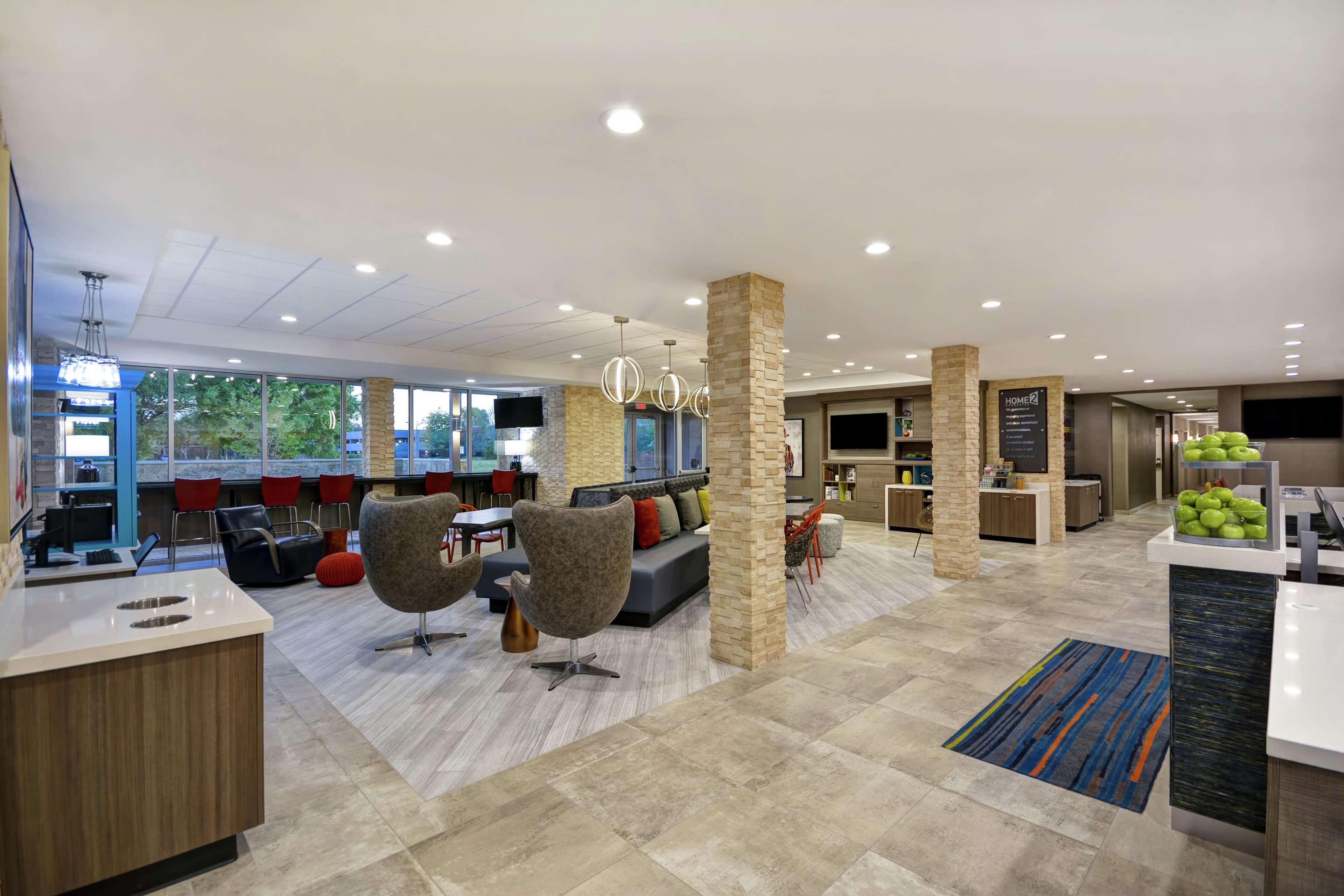 Vista Lobby Home2 Suites by Hilton Houston Westchase