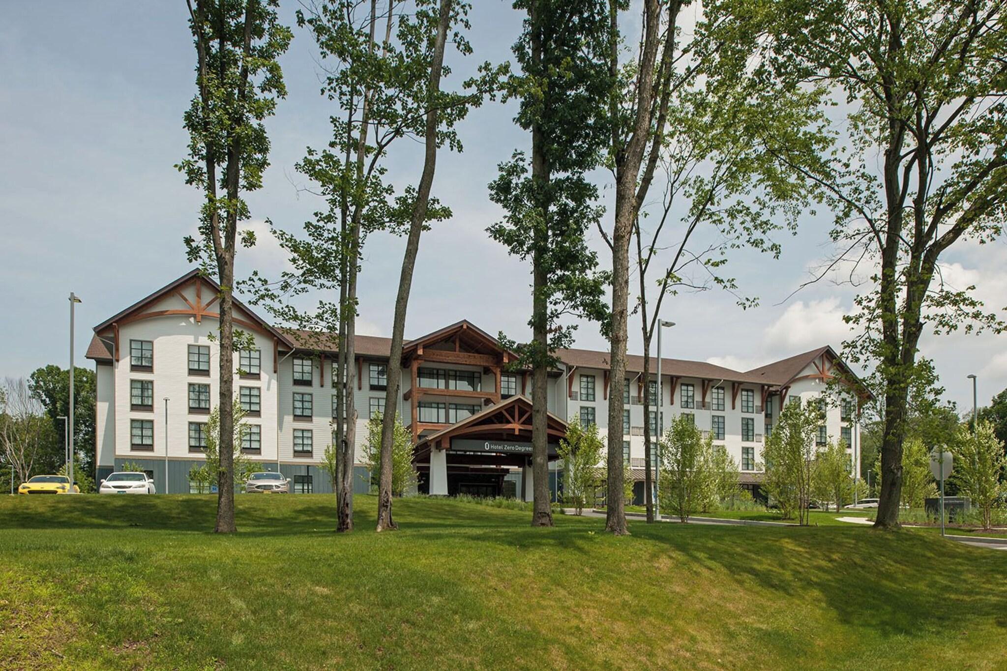 Vista Exterior Hotel Zero Degrees Danbury