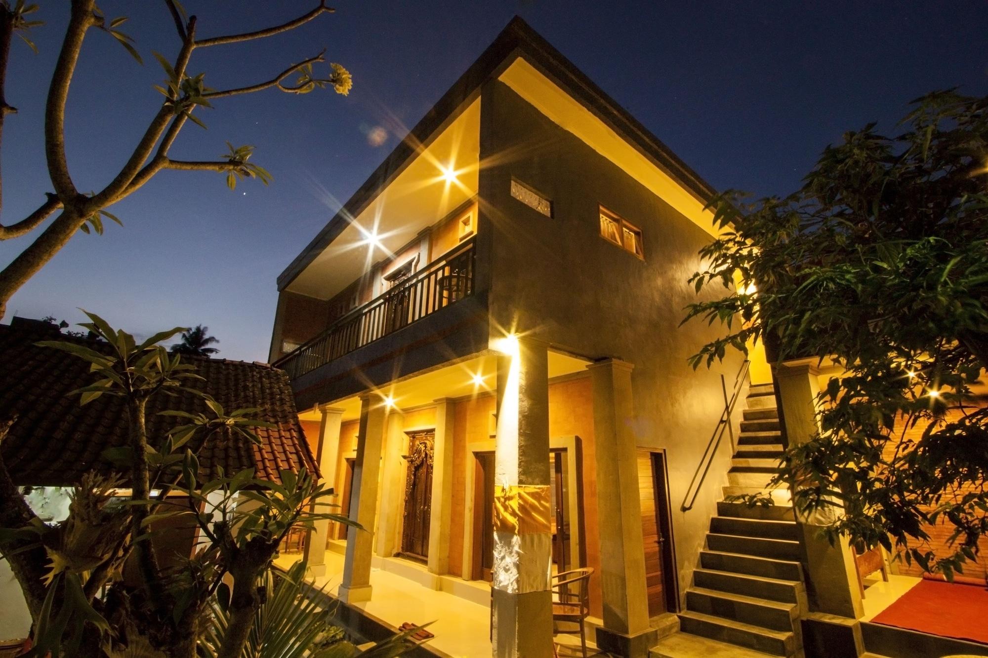 Varios Tebesaya Homestay