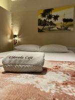 Alojamiento - El Dorado Hotel