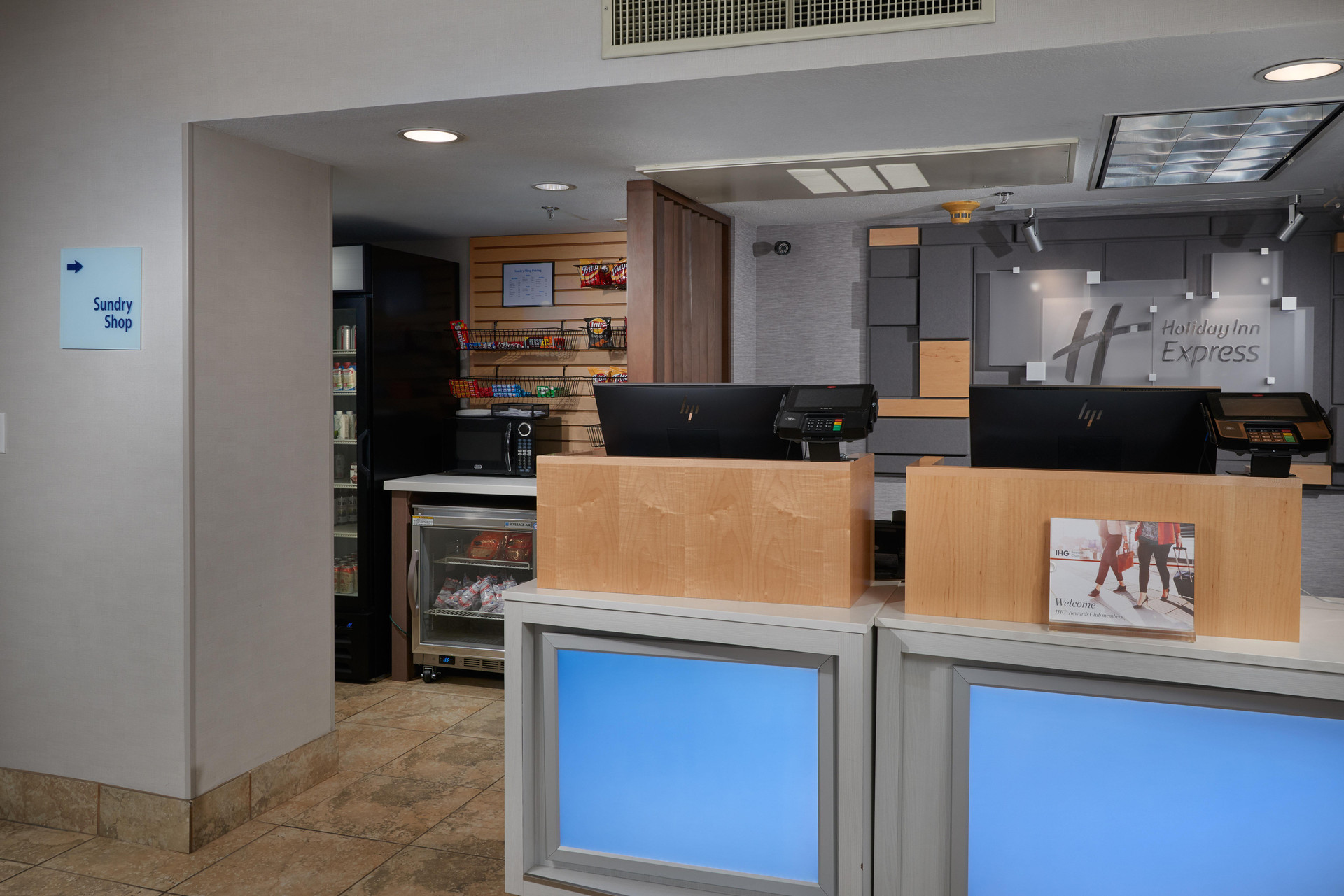 Vista Lobby Holiday Inn Express Scottsdale North by IHG