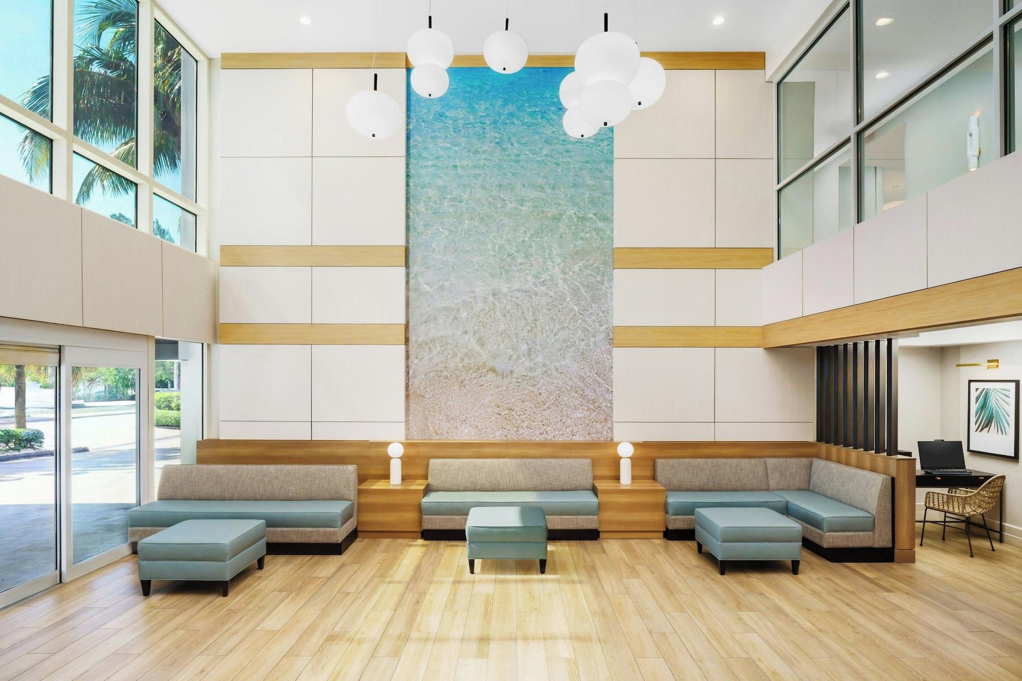 Vista Lobby Courtyard by Marriott Oceanside Fort Lauderdale Beach
