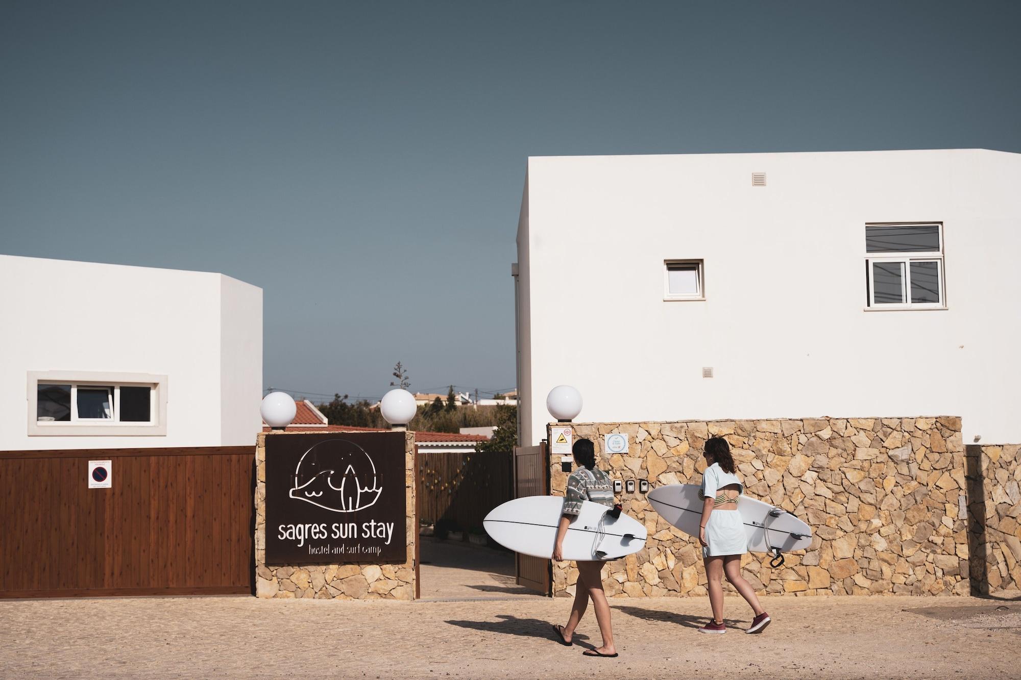 Vista Exterior Sagres Sun Stay - Surf Camp & Hostel
