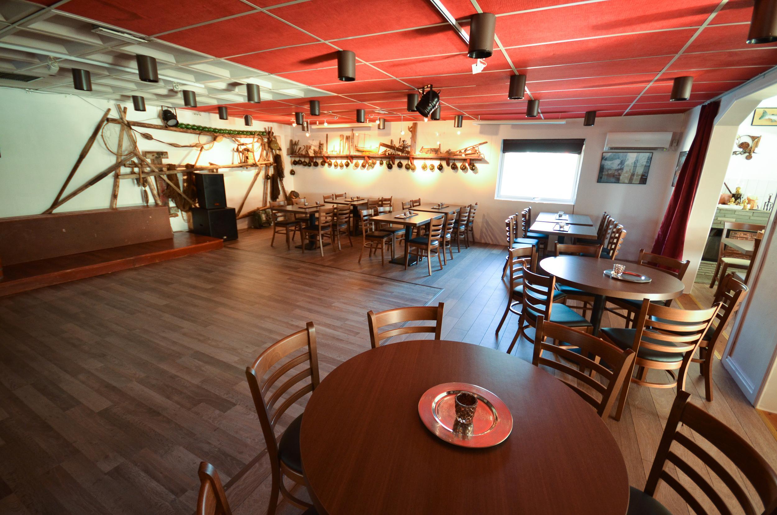 Bar/Salón Mefjord Brygge