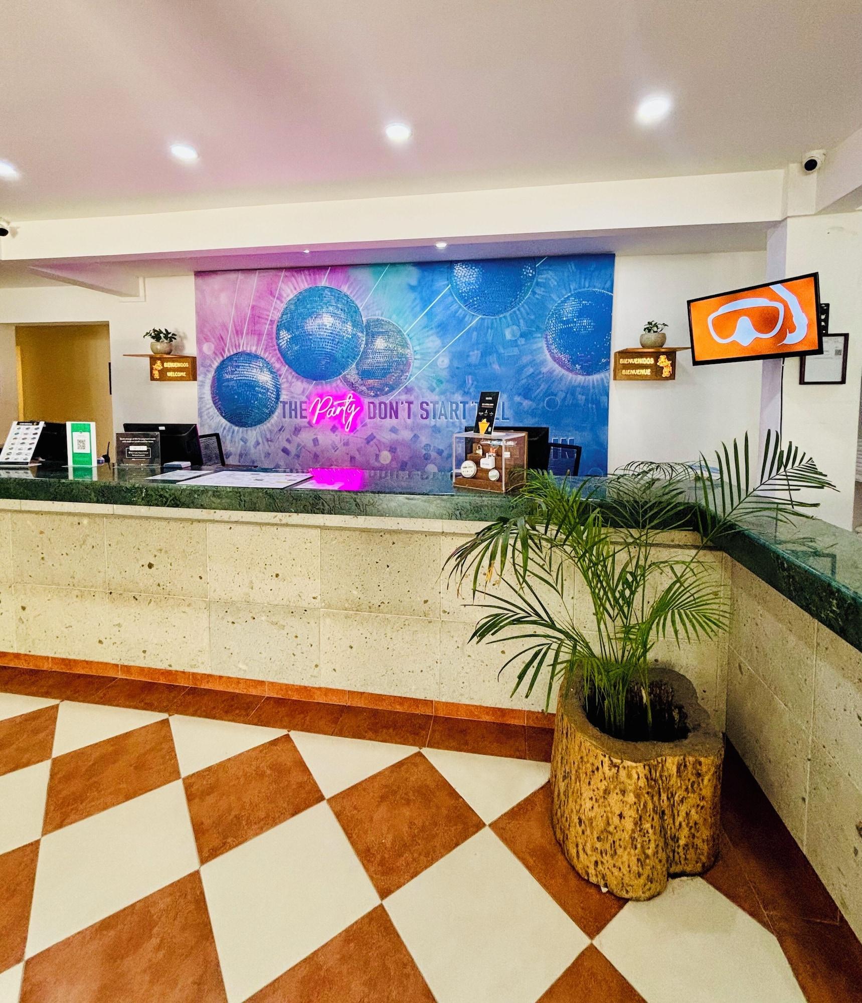 Vista Lobby Digital Nomads Hotel & Co-Living