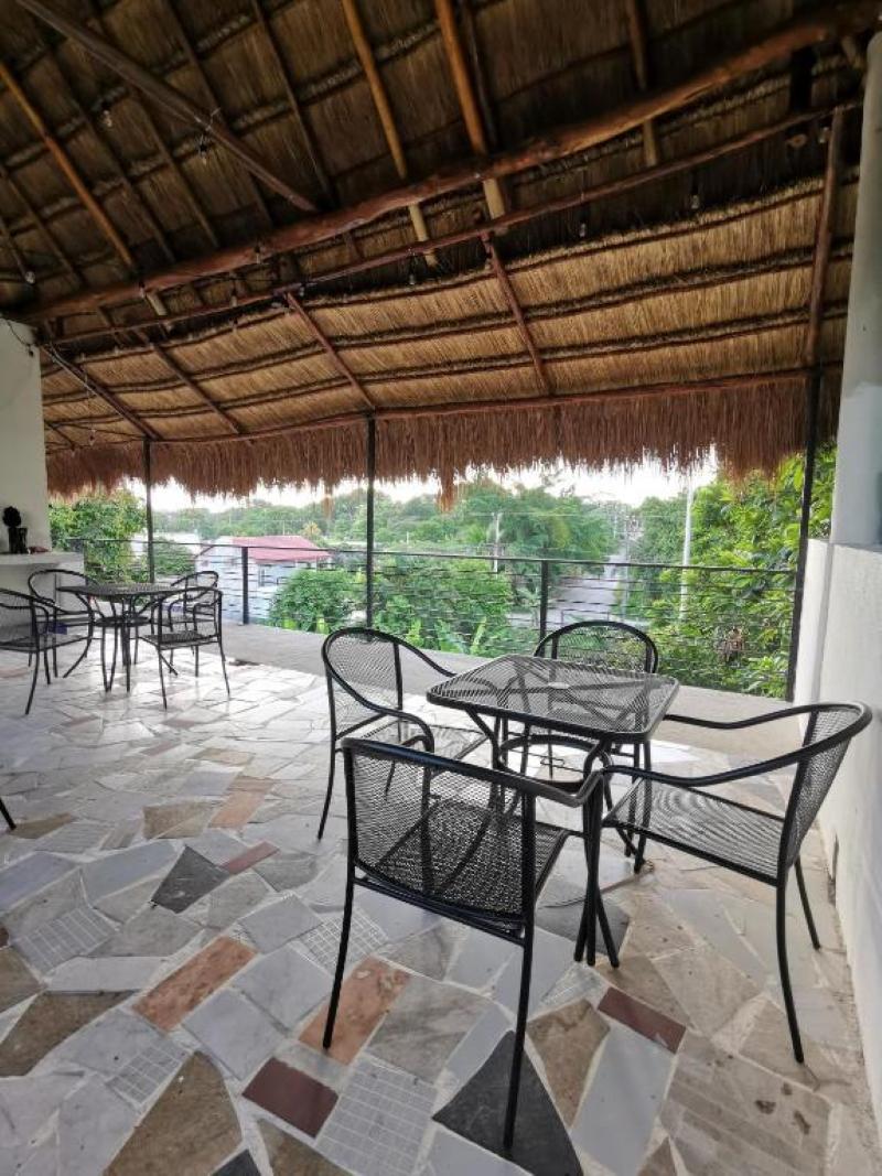 Varios Hotel Makech