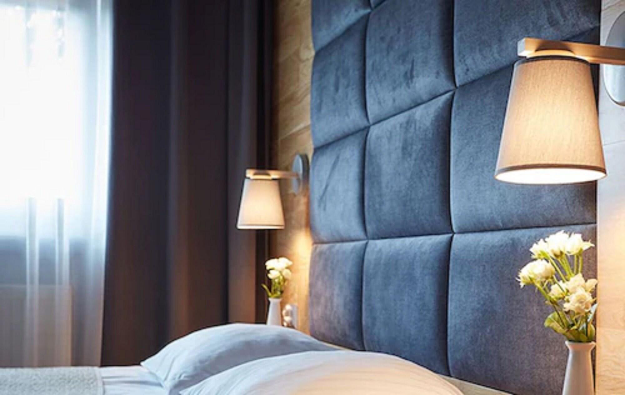 Varios Hotel Batory