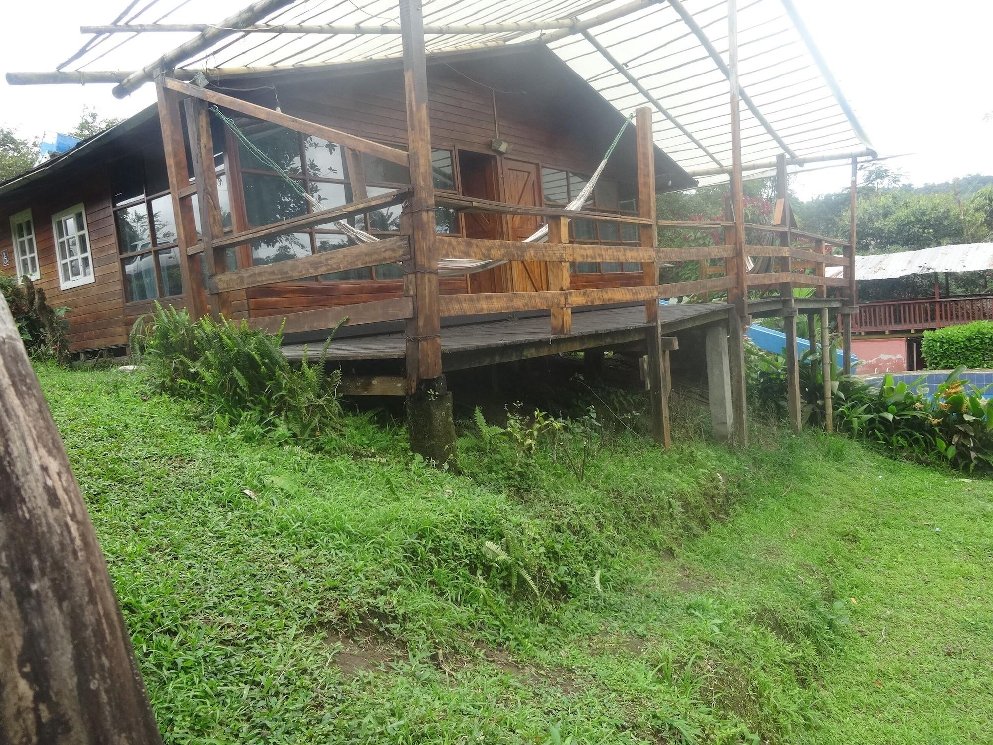 Habitación Hosteria cabañas la Estancia Mindo