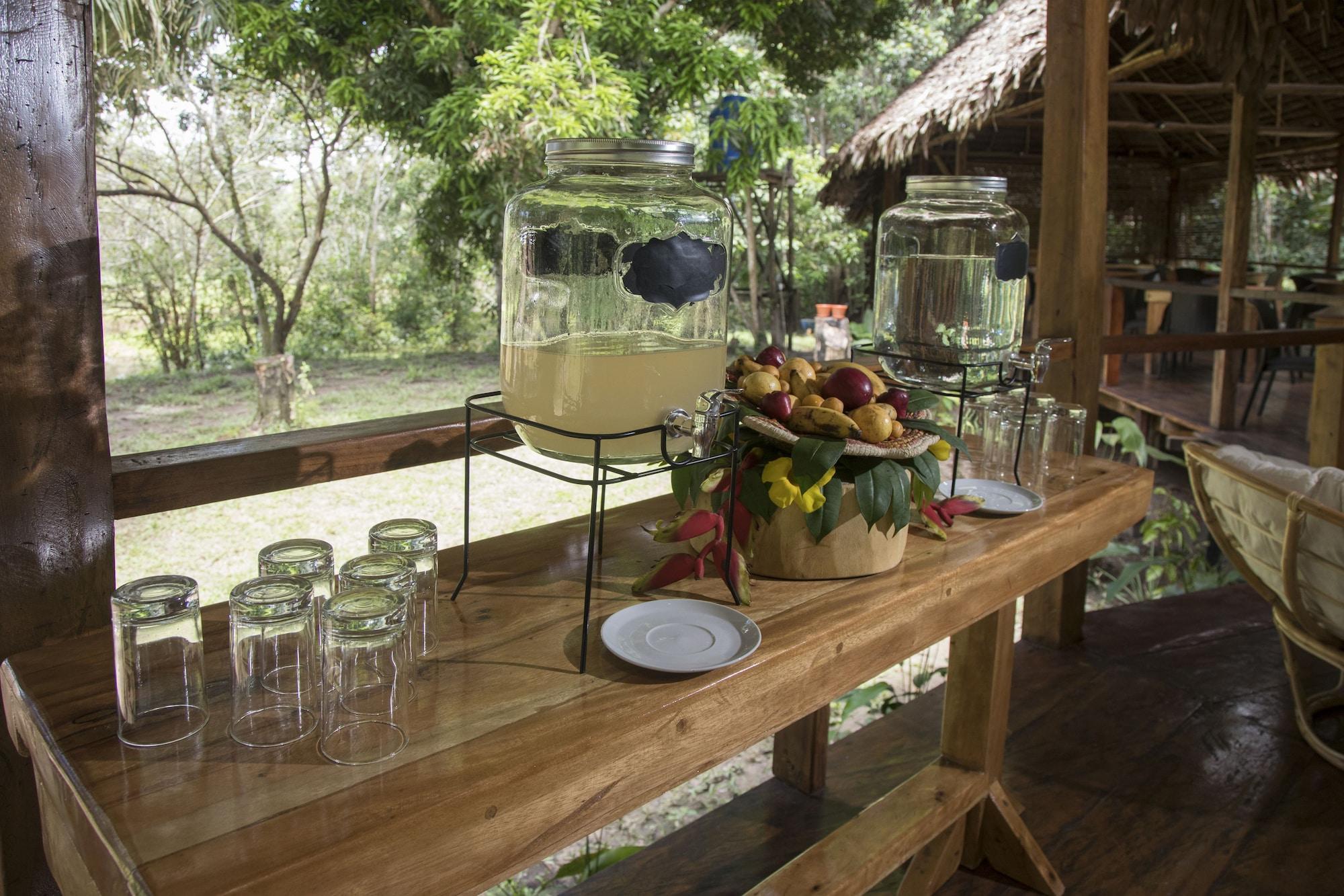 Bar/Salón Amak Iquitos Ecolodge