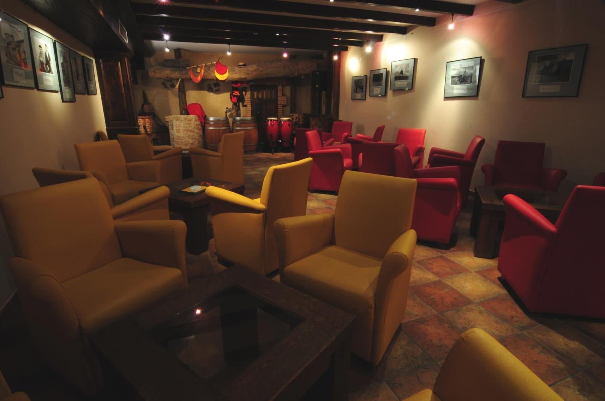 Bar/Salón Hotel Rivera del Duero