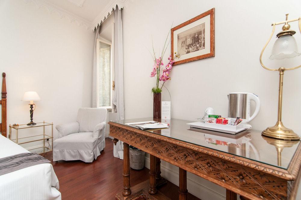 Set de Habitación Hotel Alexandra