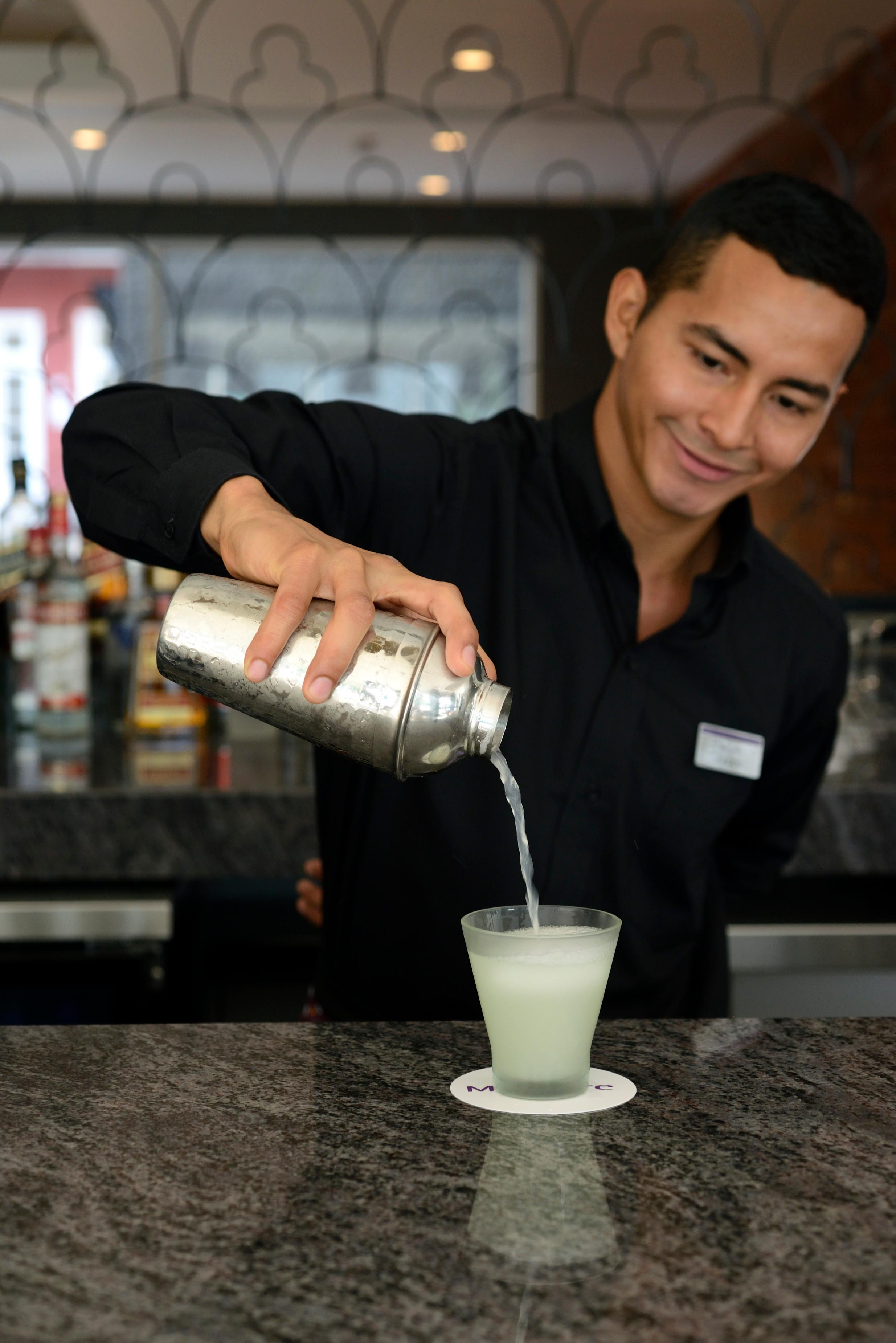 Bar/Salón Mercure Ariosto Lima