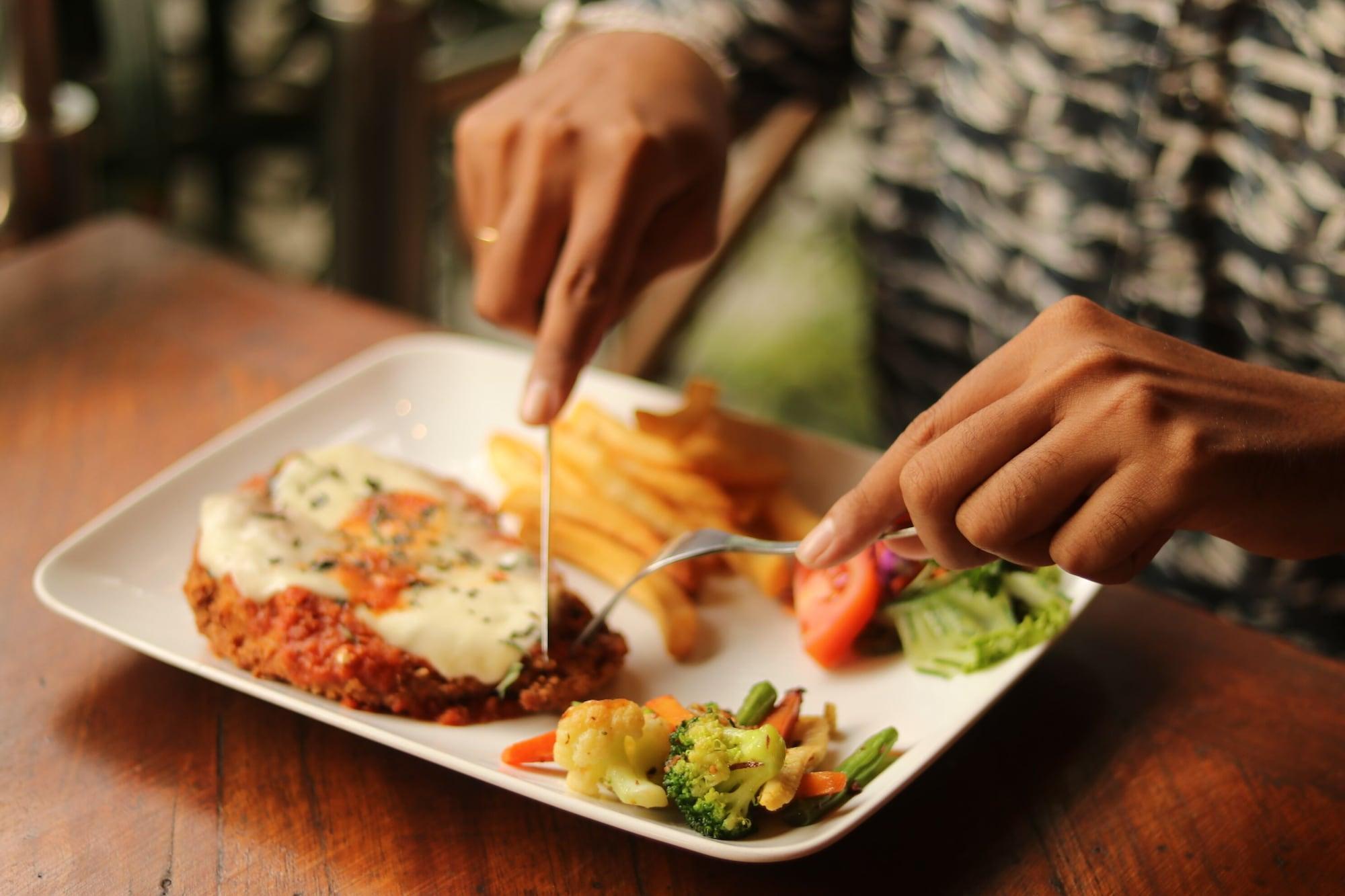 Restaurant Mina Pelasa Hotel and Resto