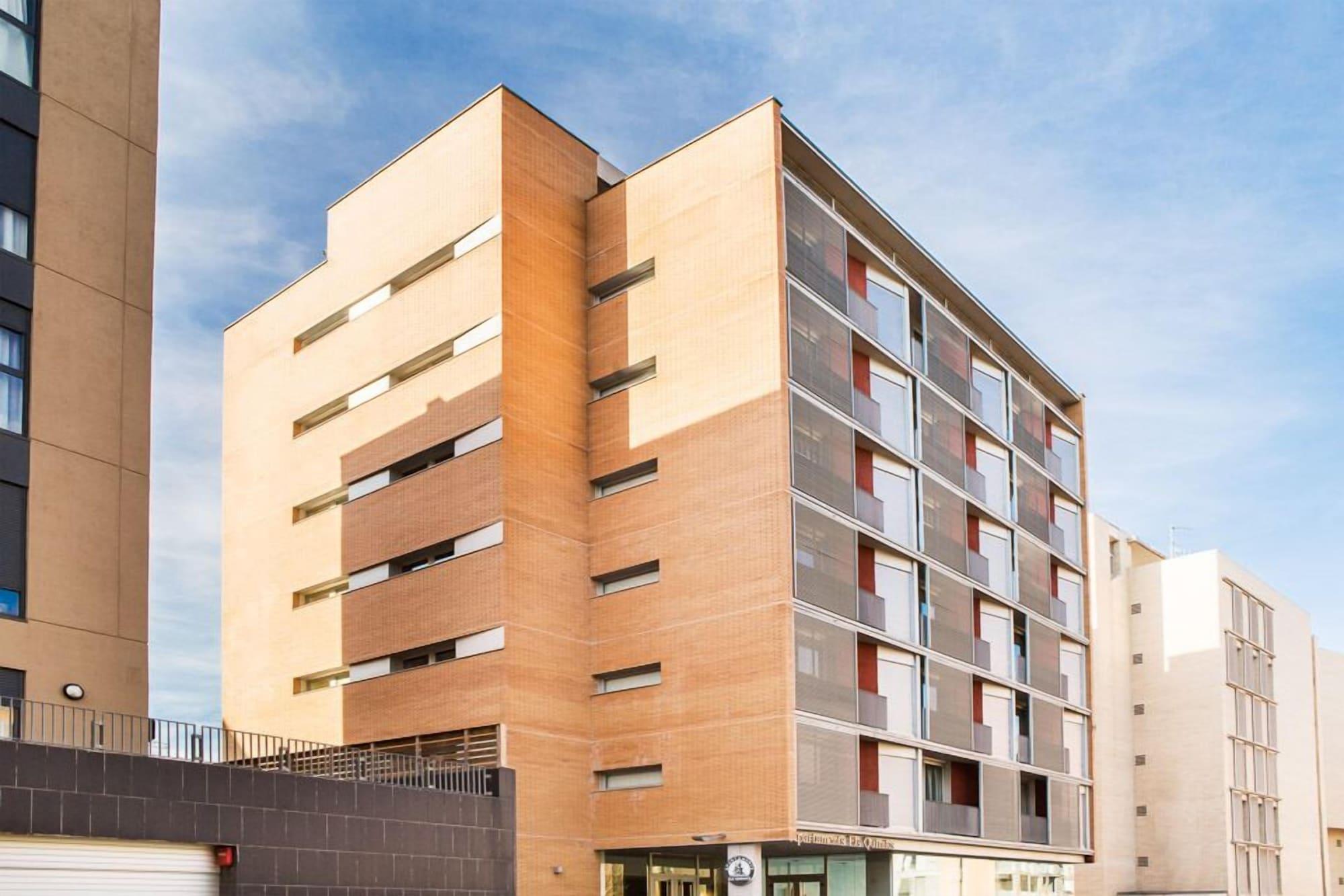 Vista Exterior Apartaments Els Químics