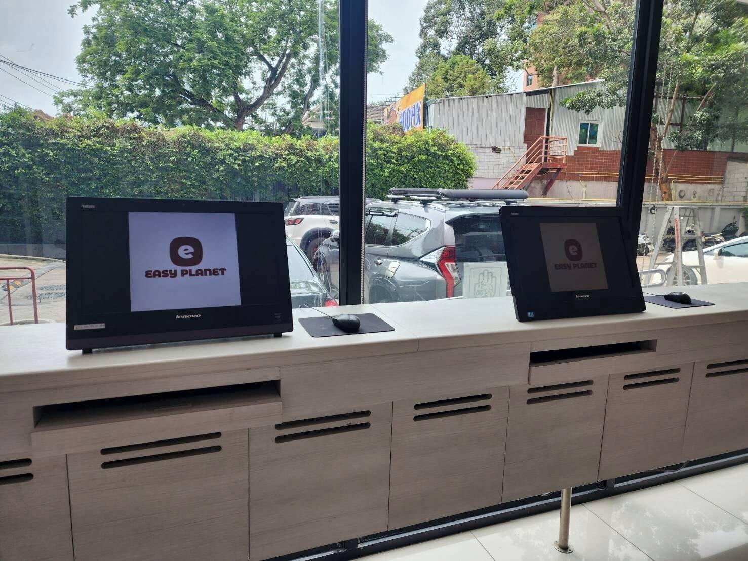 Centro de Negocios Easy Planet Pattaya