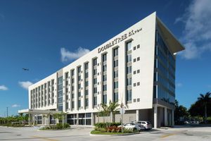 Alojamiento - DoubleTree by Hilton Miami - Doral, FL