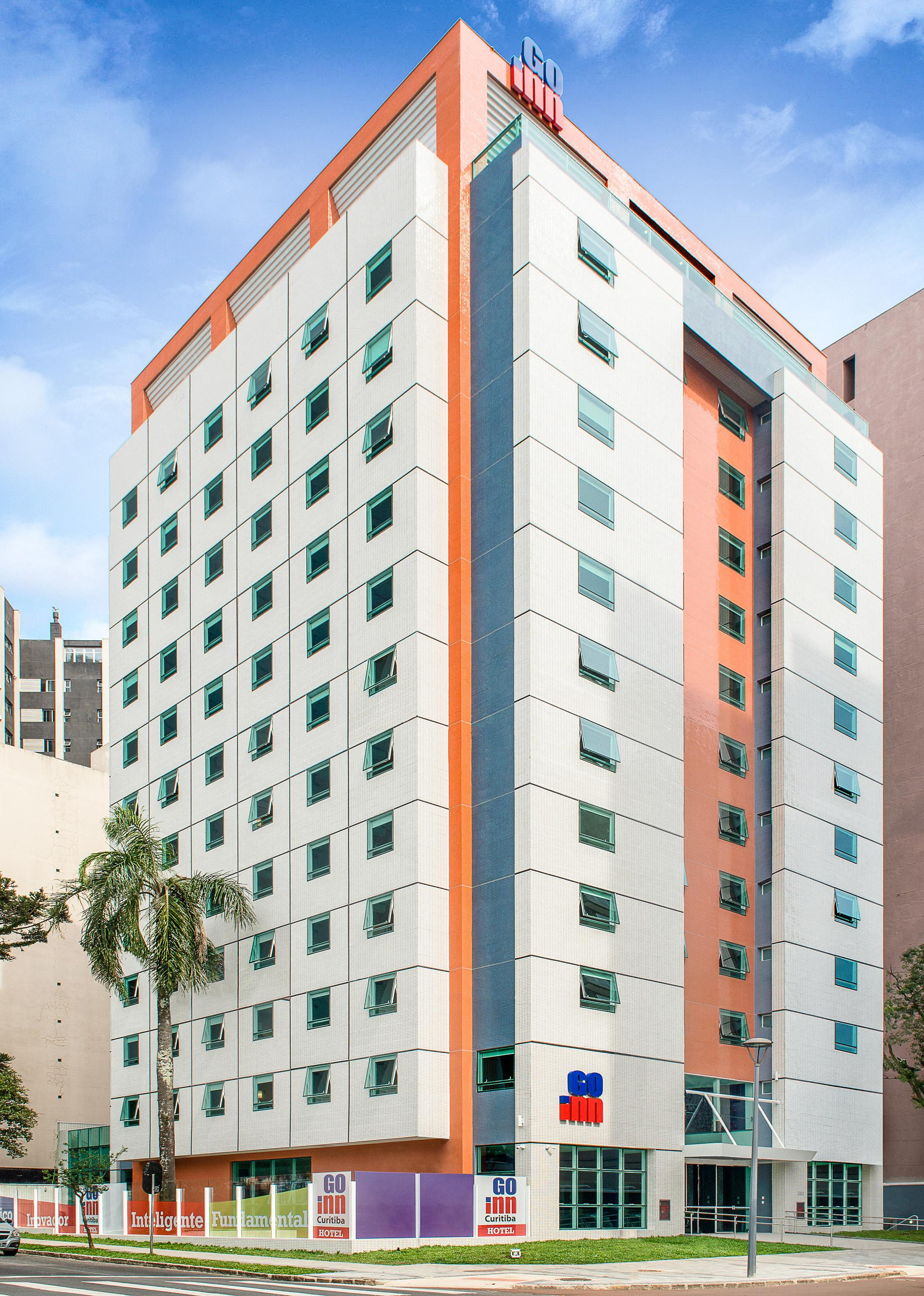 Vista da fachada Go Inn Hotel Curitiba